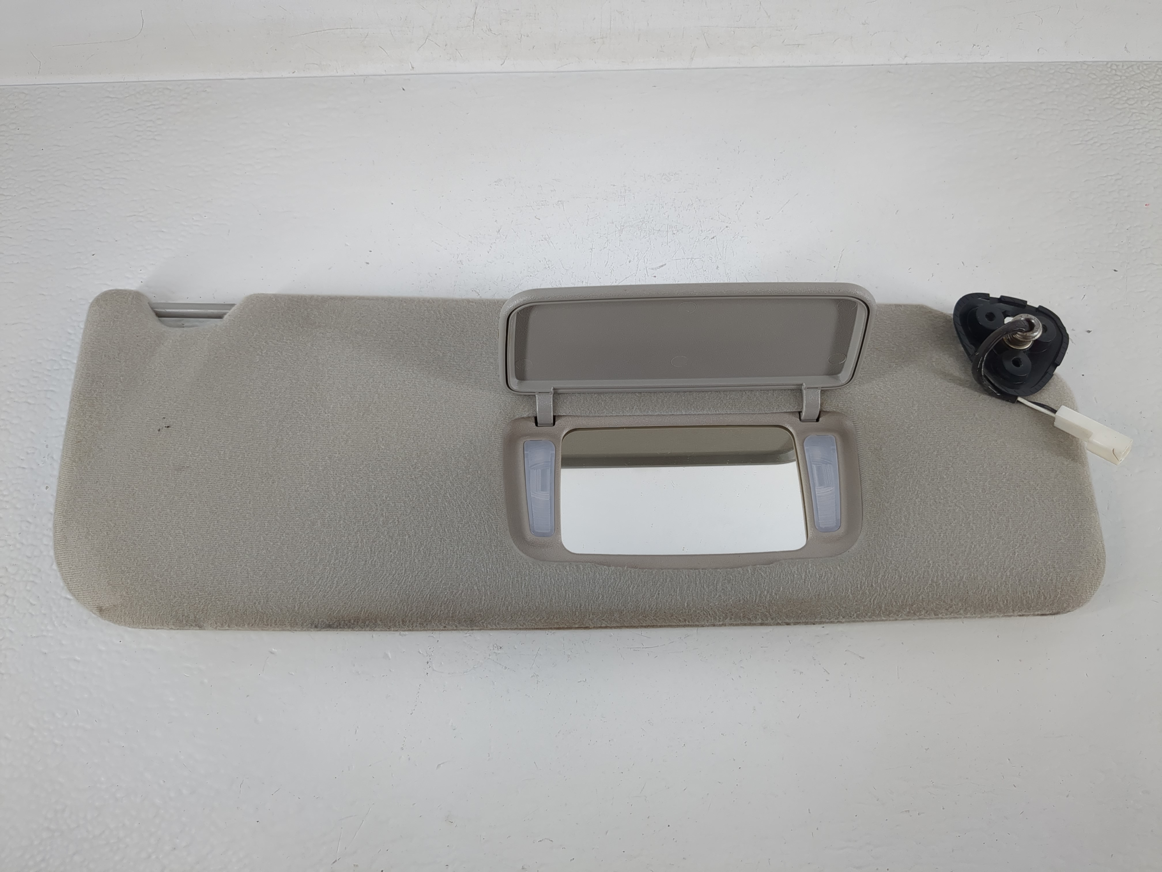 2005-2010 Toyota Sienna Passenger Sun Visor Mirror Right Sunvisor Gray 1152417 - Oemusedautoparts1.com
