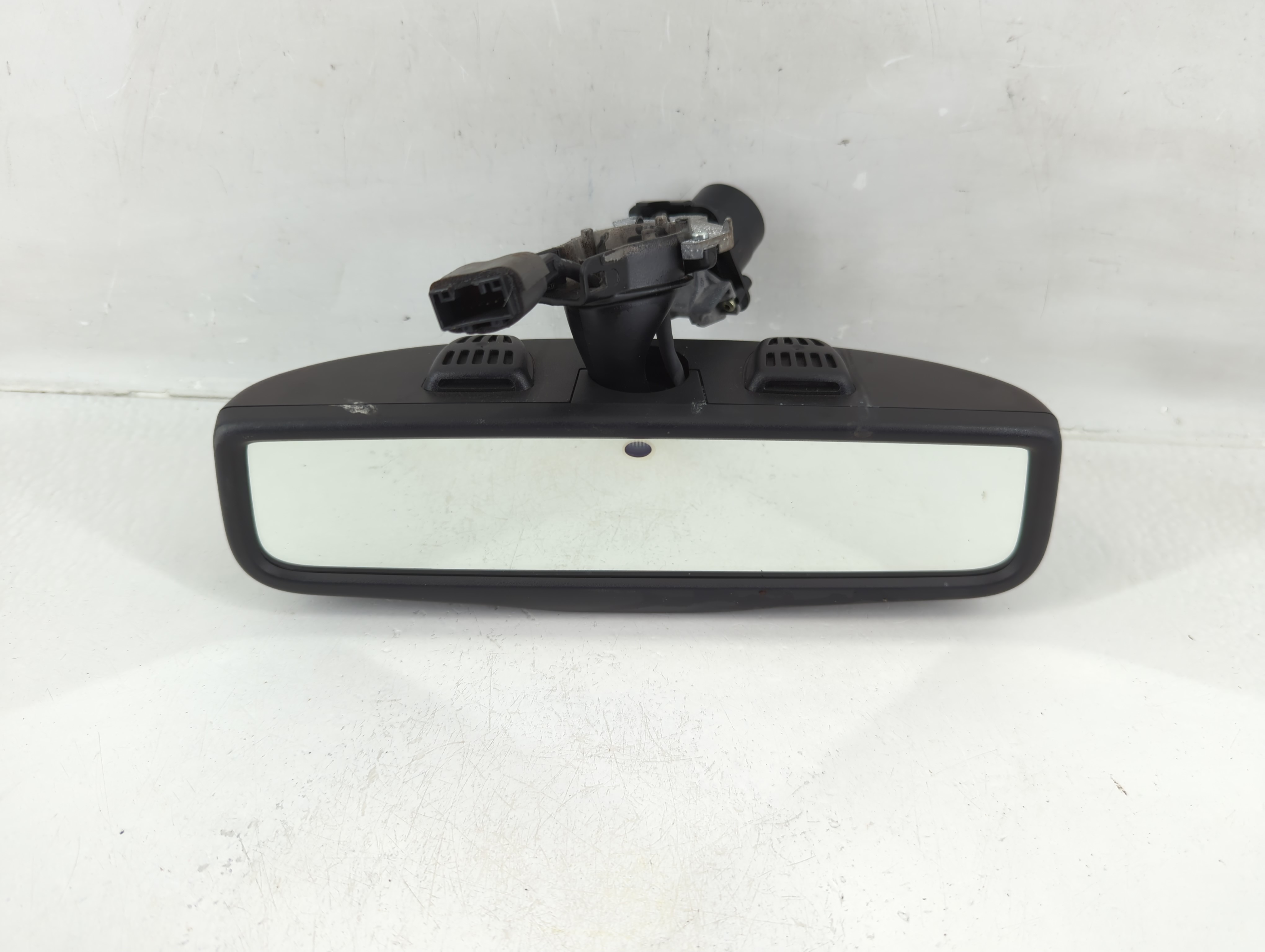 2011-2014 Chrysler 300 Interior Rear View Mirror Oem 1152424 - Oemusedautoparts1.com