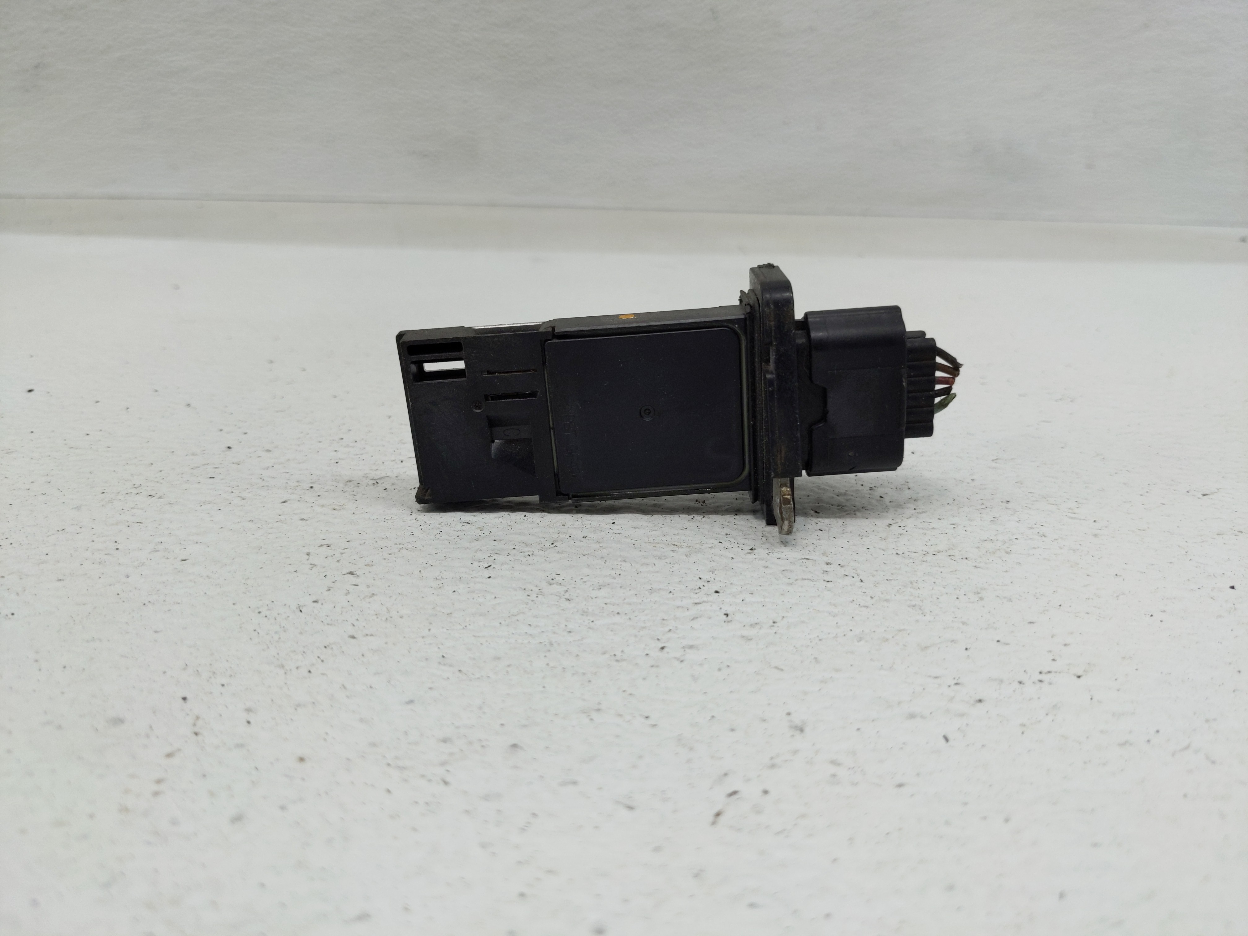 2005-2014 Nissan Pathfinder Mass Air Flow Meter Maf 1152460 - Oemusedautoparts1.com