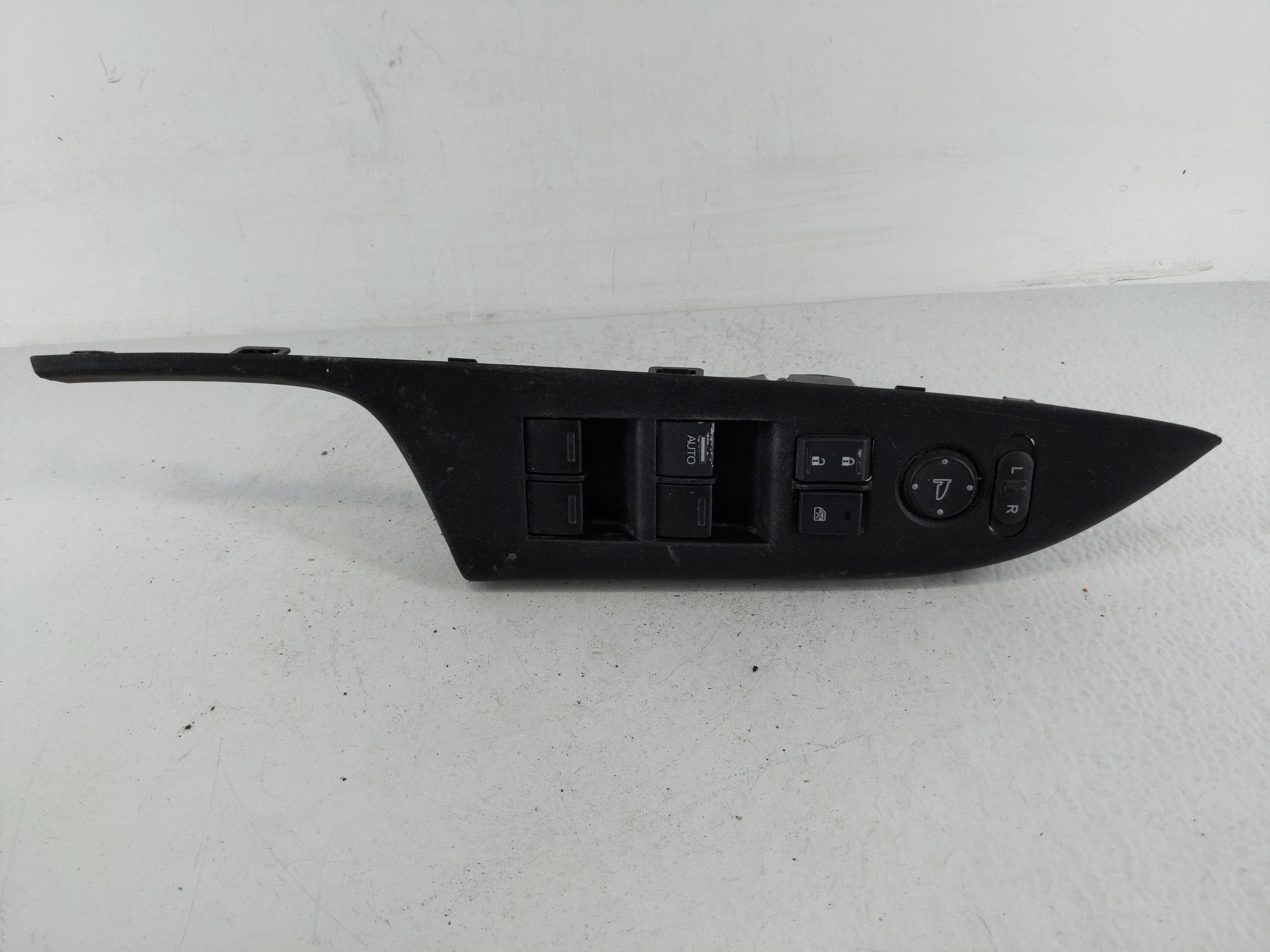 2013-2017 Honda Accord Driver Left Door Master Power Window Switch 1152465 - Oemusedautoparts1.com