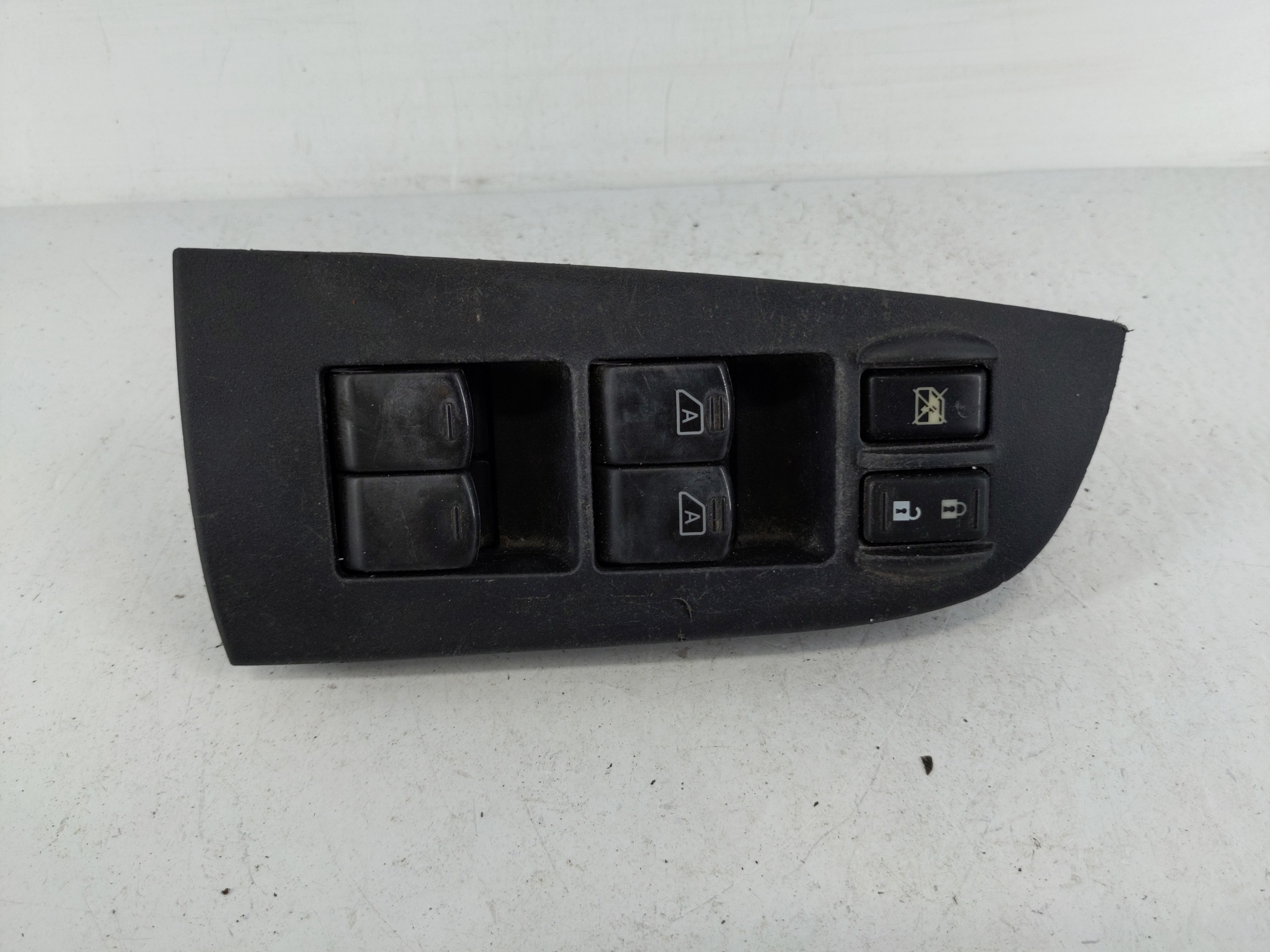 2009-2014 Nissan Maxima Driver Left Door Master Power Window Switch 1152481 - Oemusedautoparts1.com
