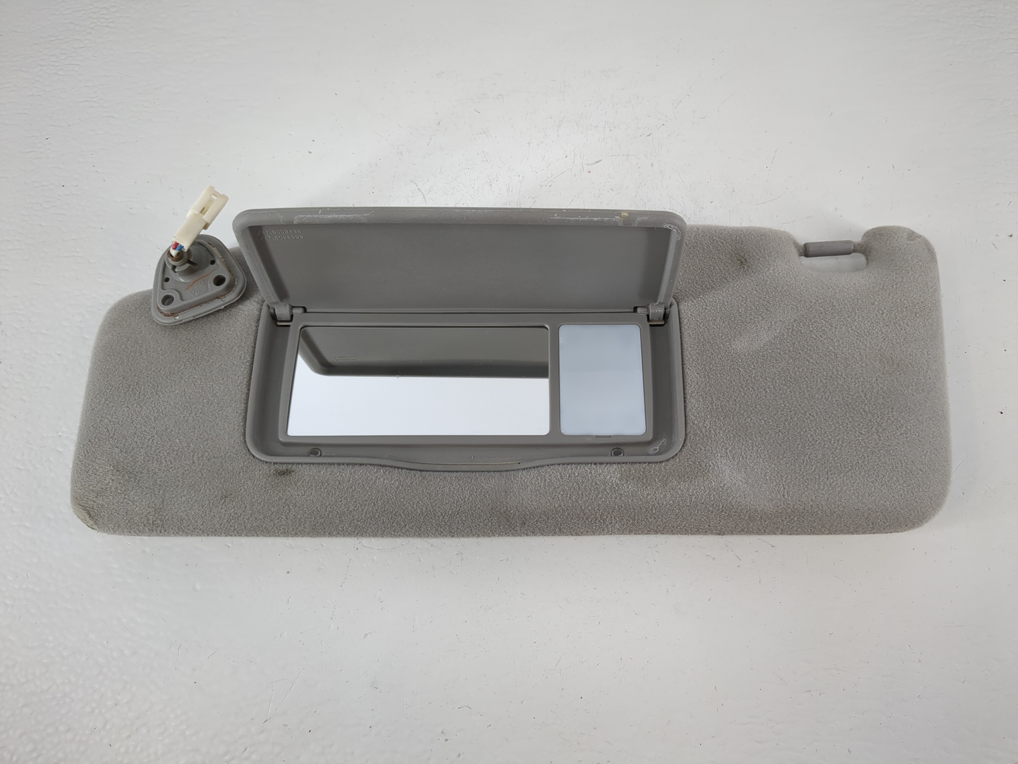 2003-2003 Lexus Rx300 Driver Sun Visor Mirror Left Sunvisor Gray 1152493 - Oemusedautoparts1.com
