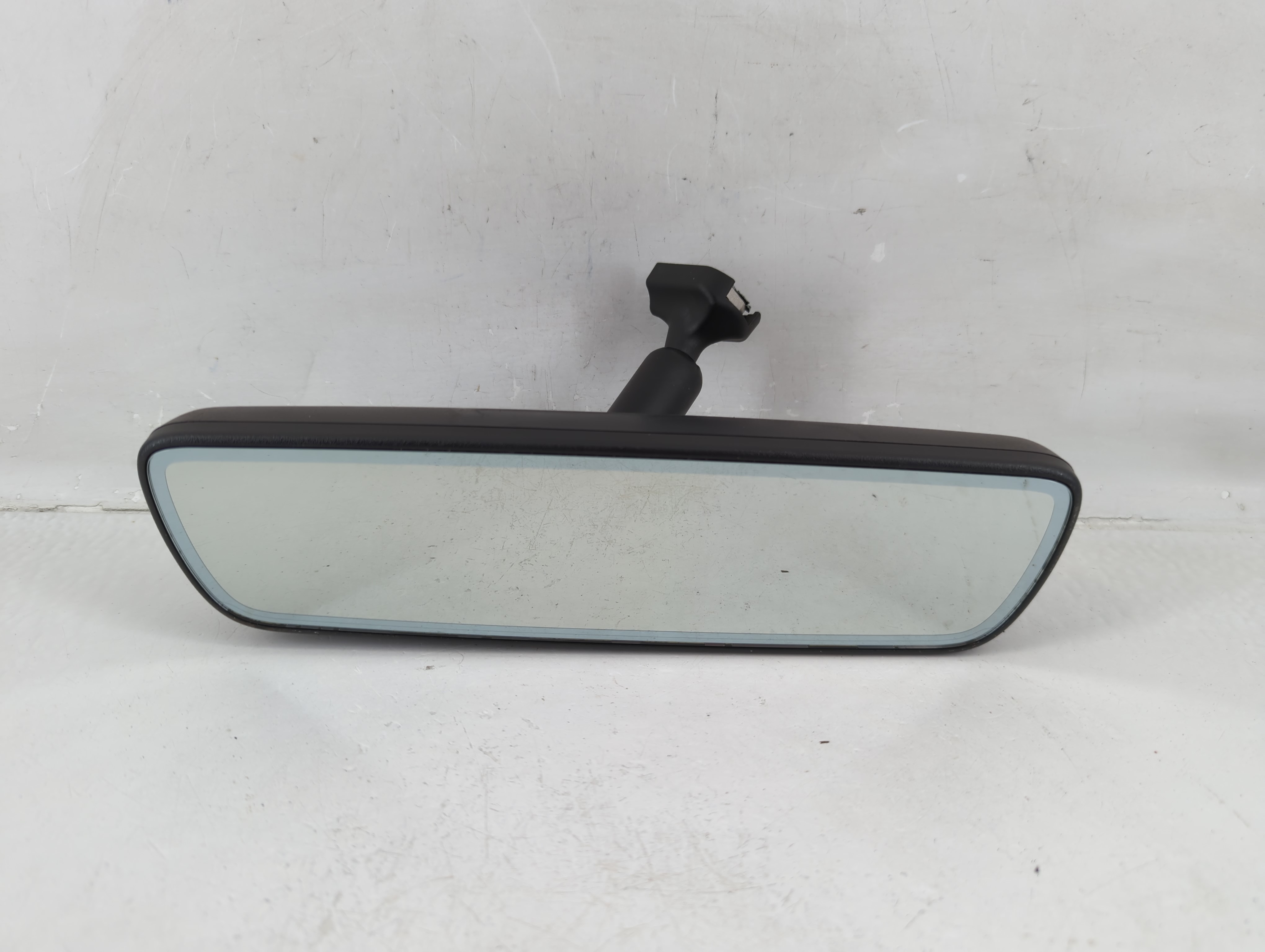 2022-2022 Toyota Tundra Interior Rear View Mirror Oem 1152613 - Oemusedautoparts1.com