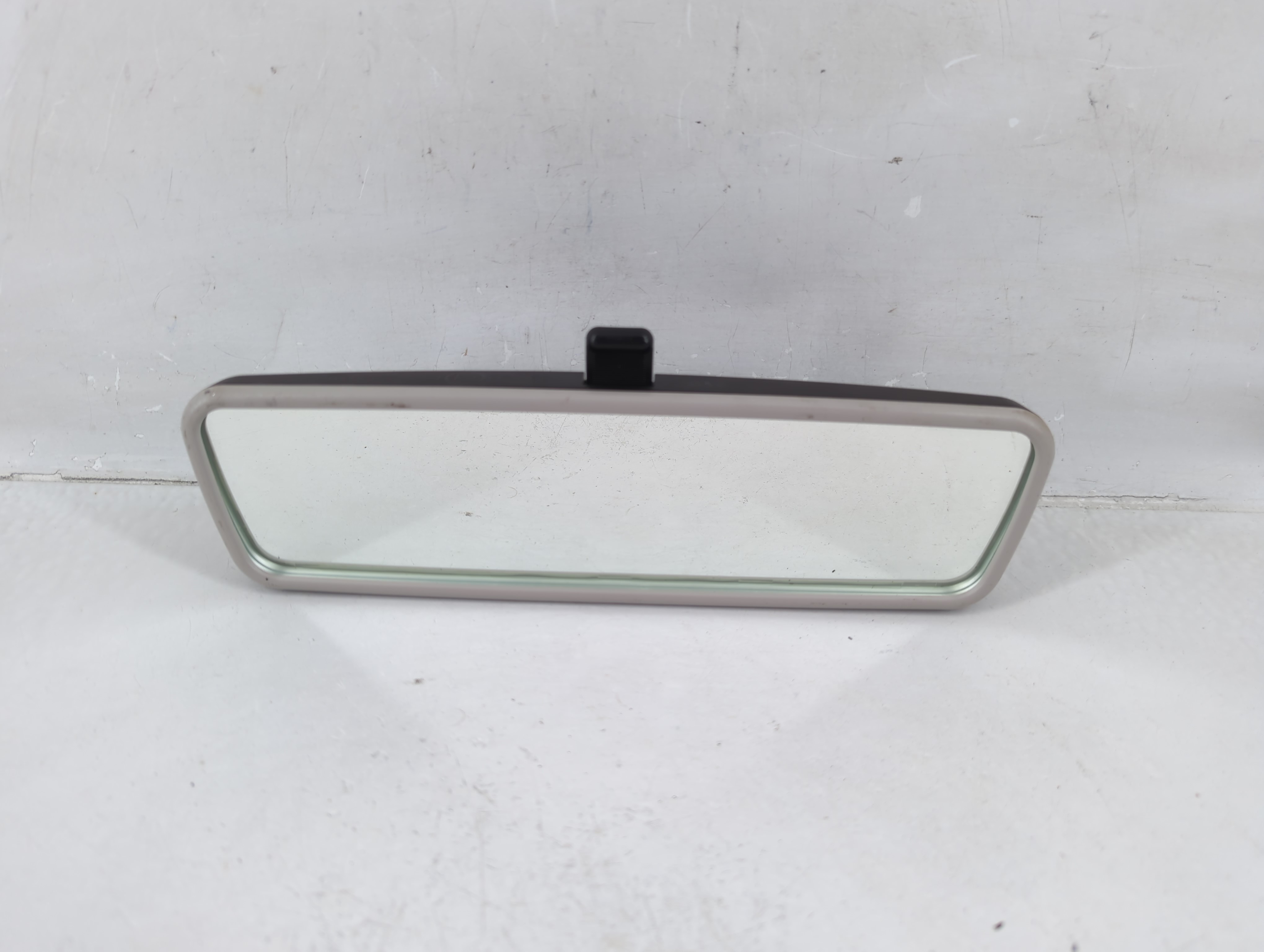 2018-2022 Volkswagen Tiguan Interior Rear View Mirror Oem 1152614 - Oemusedautoparts1.com