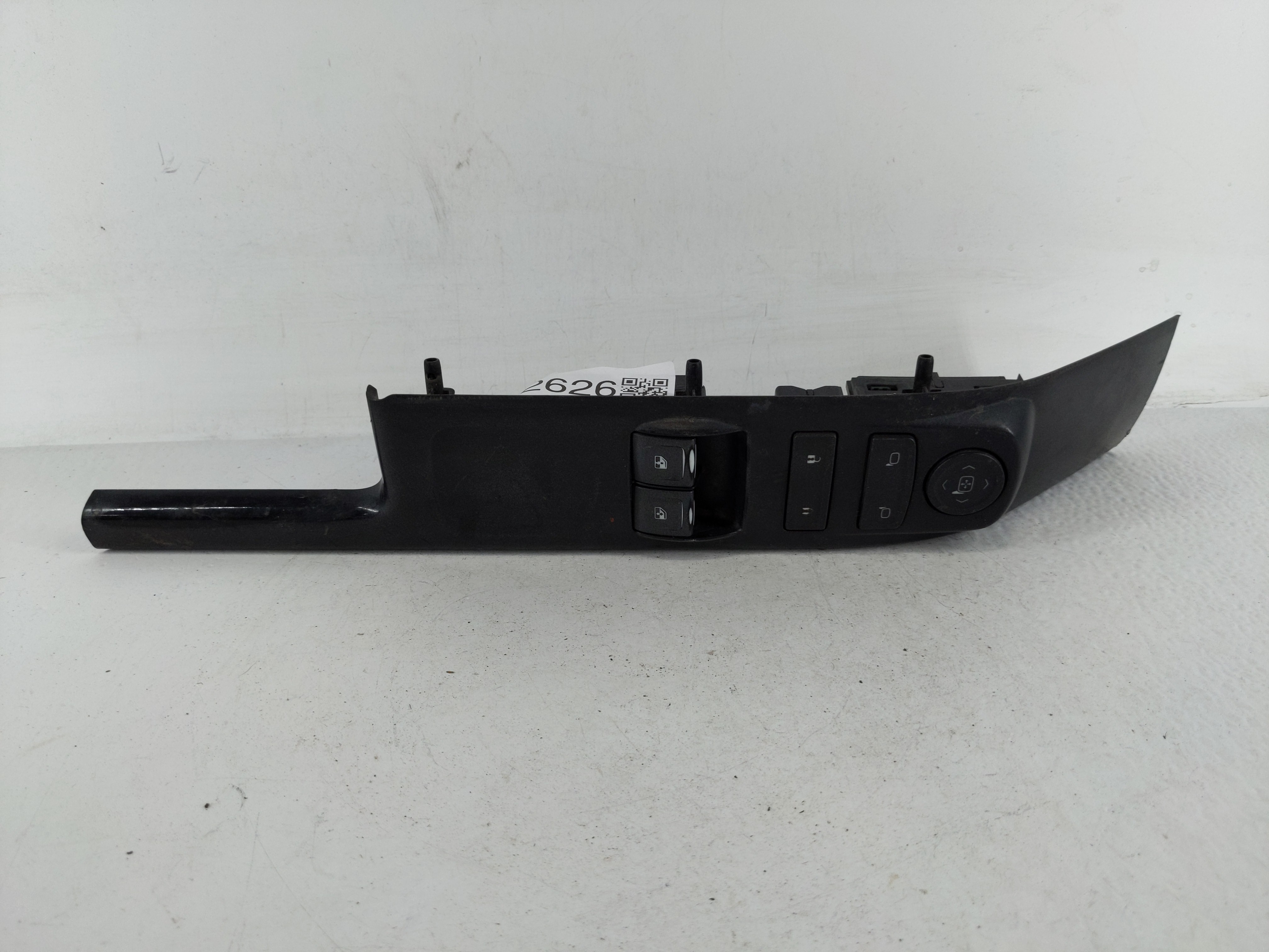 2015 Chevrolet Silverado 2500 Driver Left Door Master Power Window Switch 1152626 - Oemusedautoparts1.com