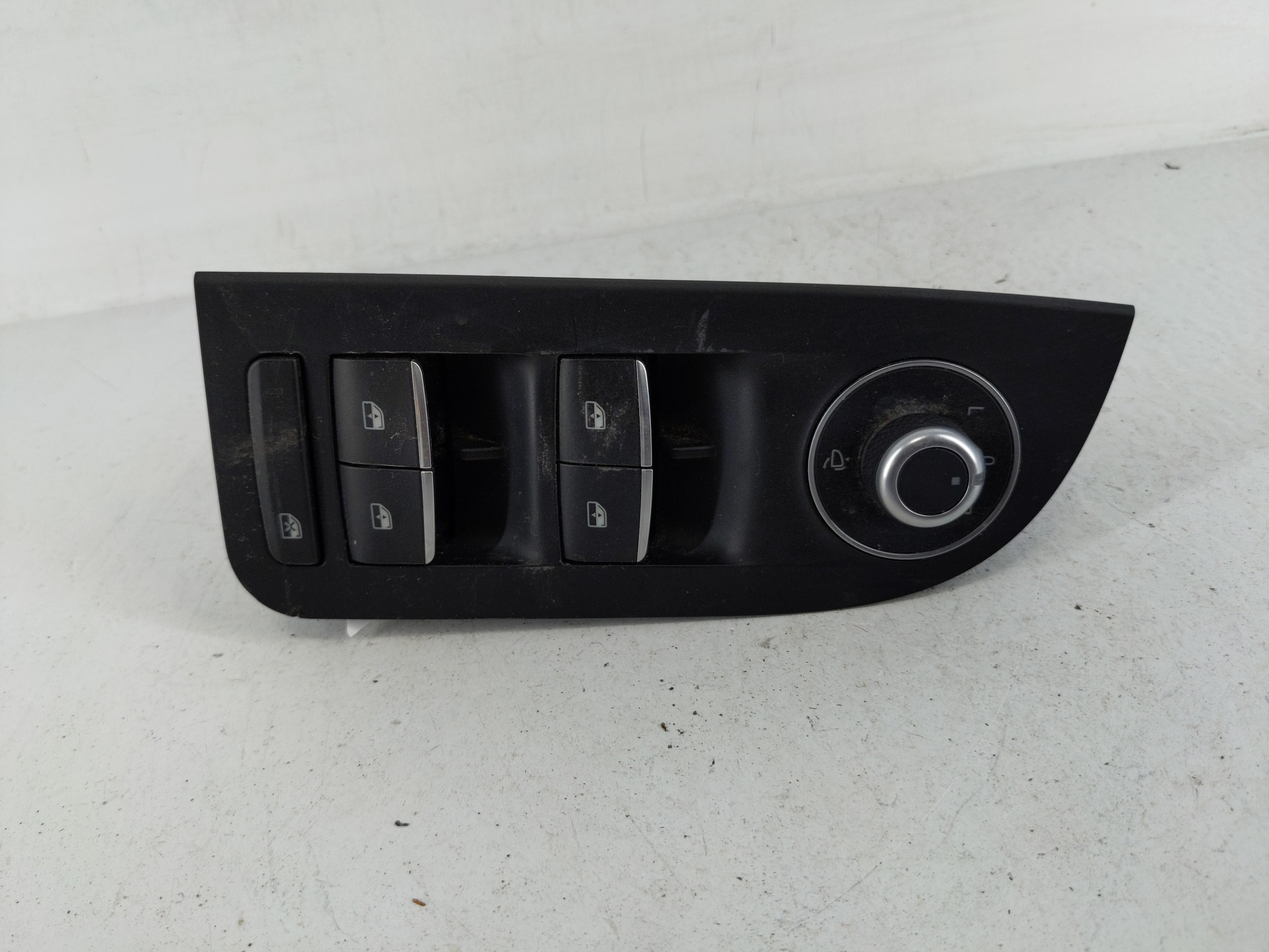 2017-2017 Alfa Romeo Giulia Driver Left Door Master Power Window Switch 1152629 - Oemusedautoparts1.com