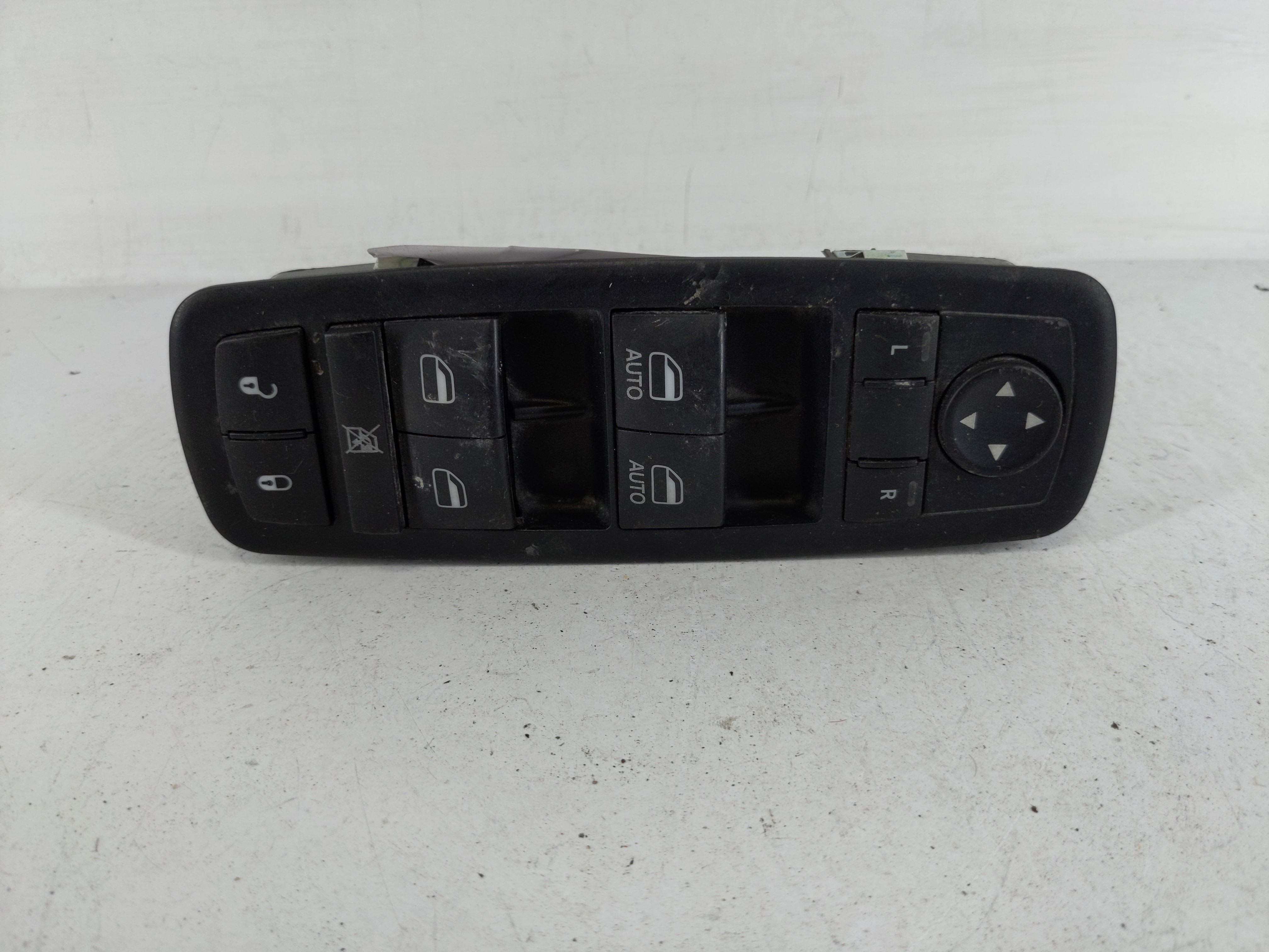 Dodge Ram 1500 Driver Left Door Master Power Window Switch P56046823ae 1152651 - Oemusedautoparts1.com