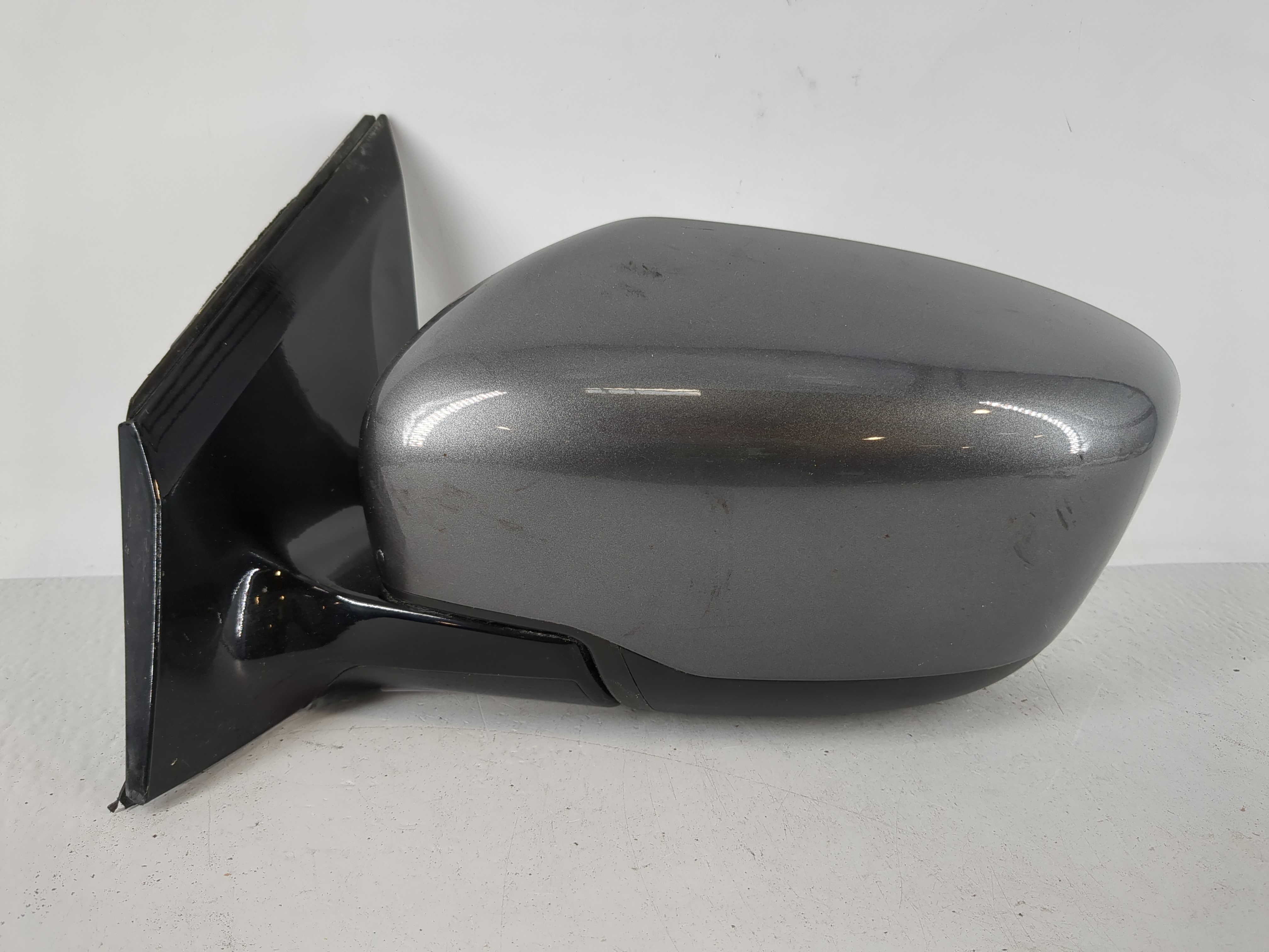 2016-2022 Nissan Murano Driver Left Side View Power Door Mirror Grey 1152670 - Oemusedautoparts1.com