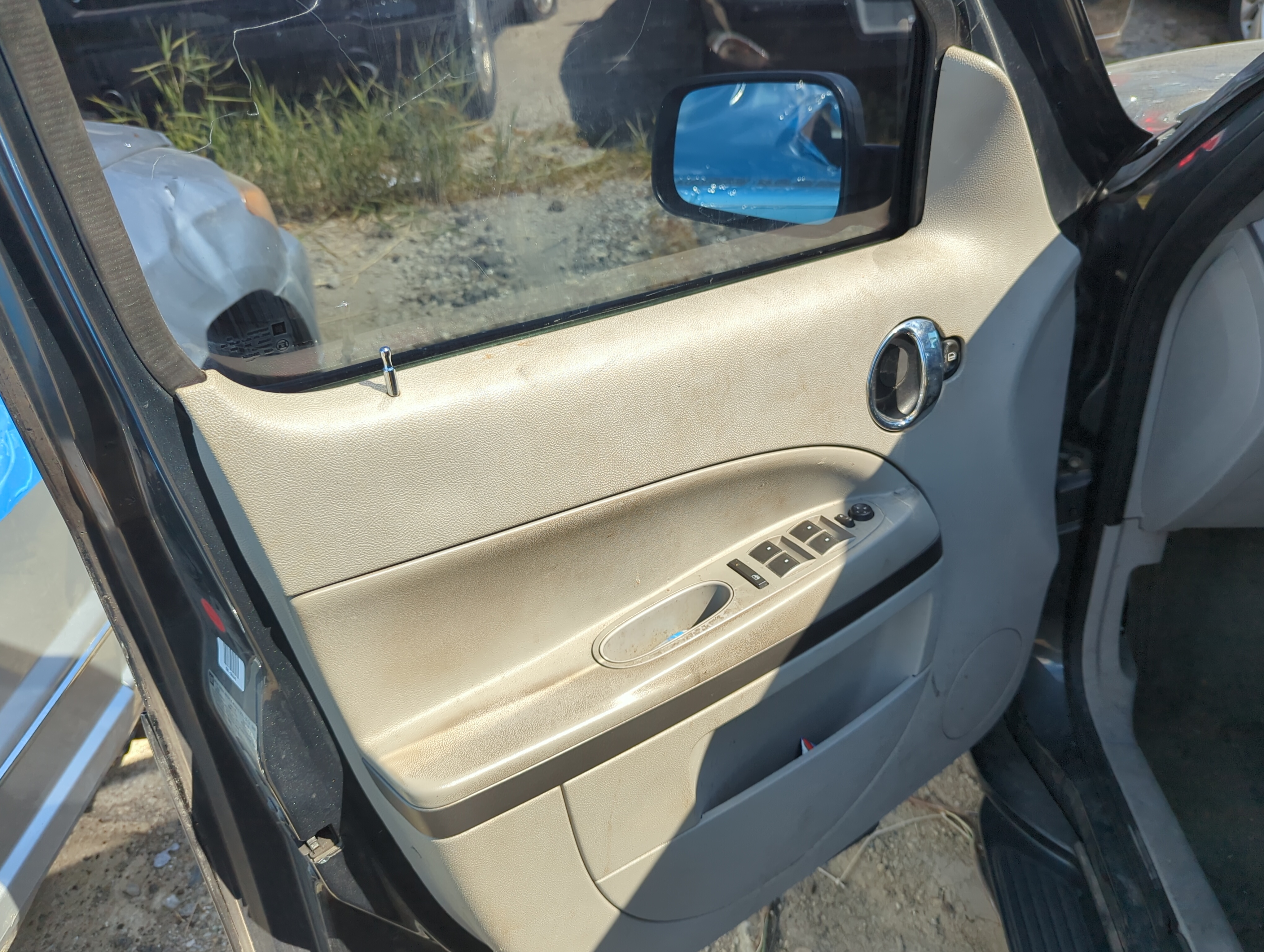 Picture of 2010 Chevrolet Hhr Front Left Driver Interior Door Panel Trim 1152850