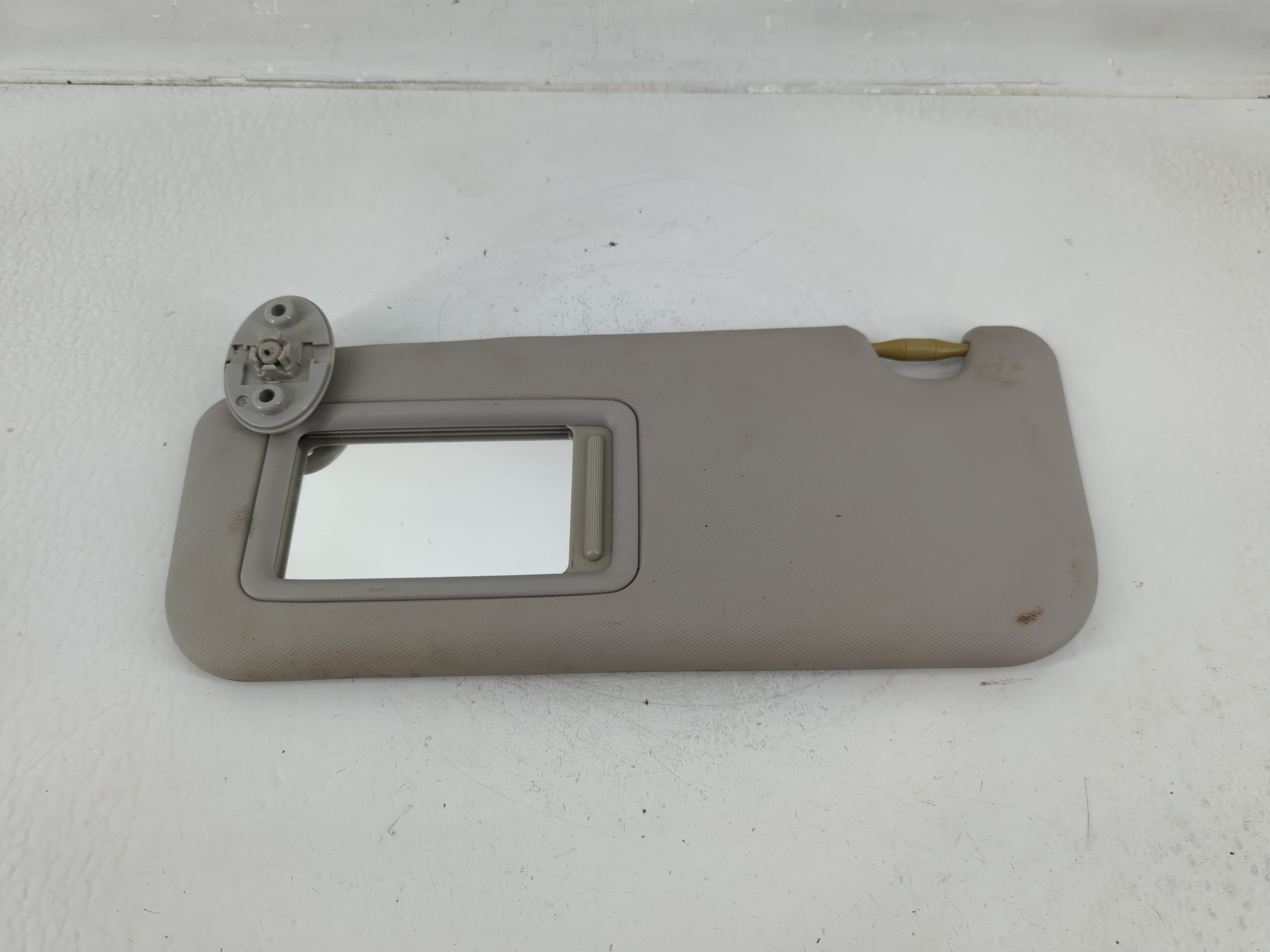 2014-2016 Toyota Corolla Driver Sun Visor Mirror Left Sunvisor Gray 1152911 - Oemusedautoparts1.com