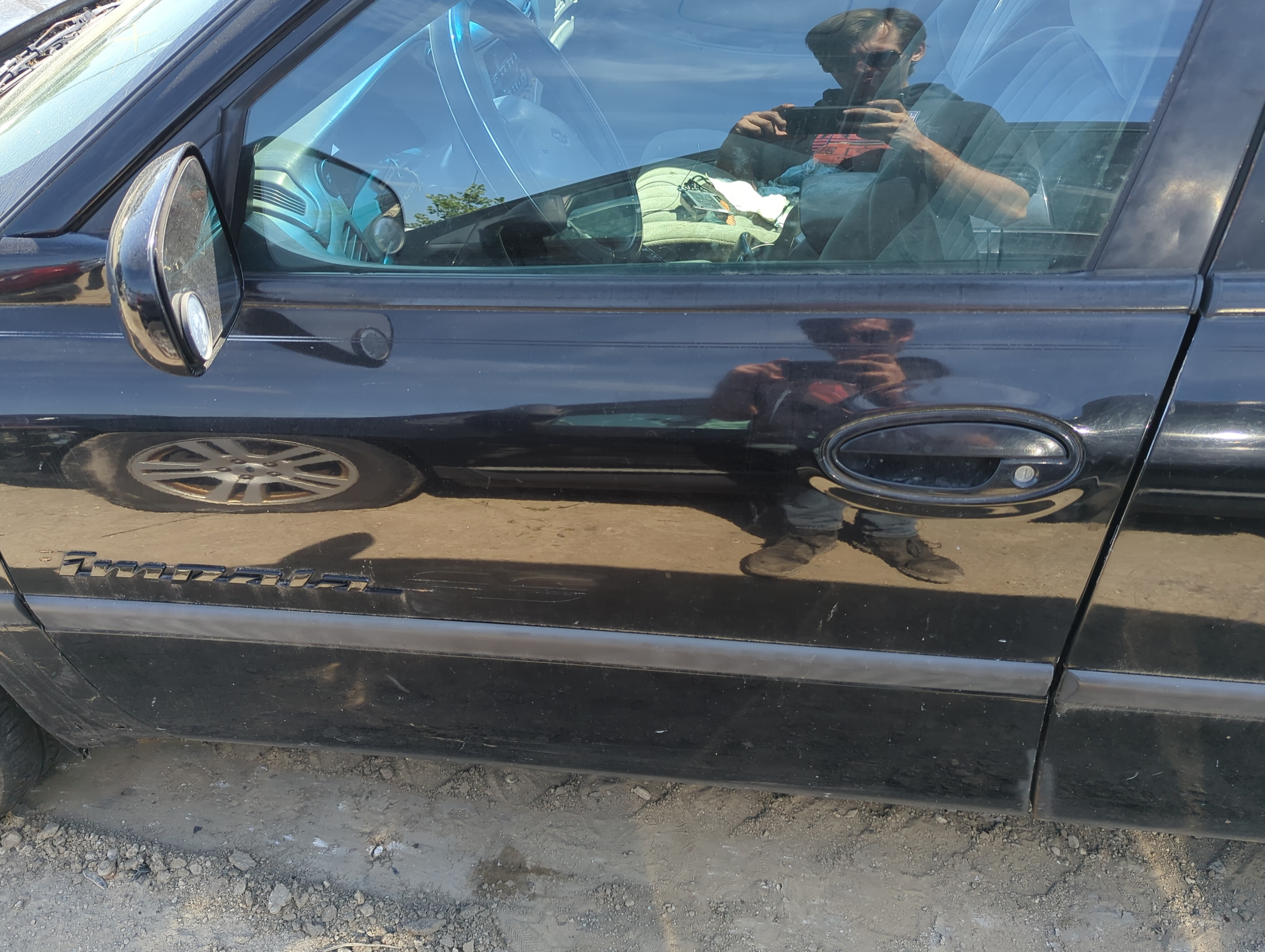 2000-2005 Chevrolet Impala Driver Front Door Oem 1153008 - Oemusedautoparts1.com