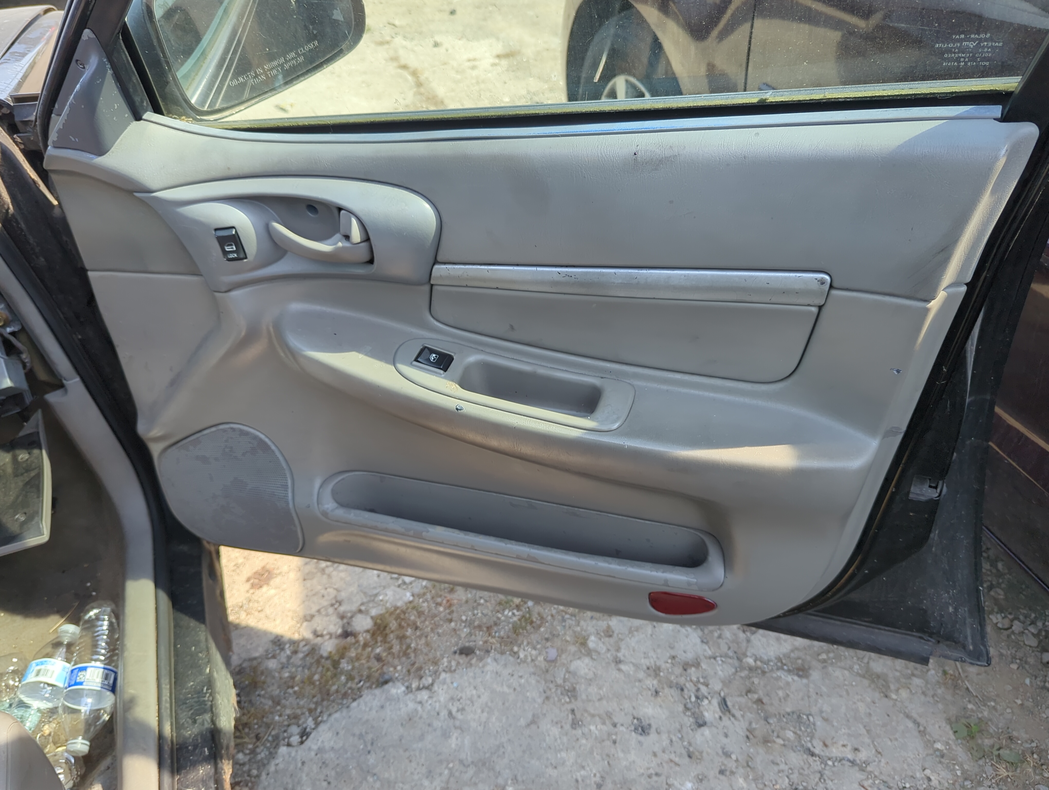 2003 Chevrolet Impala Front Right Passenger Interior Door Panel Trim 1153054 - Oemusedautoparts1.com