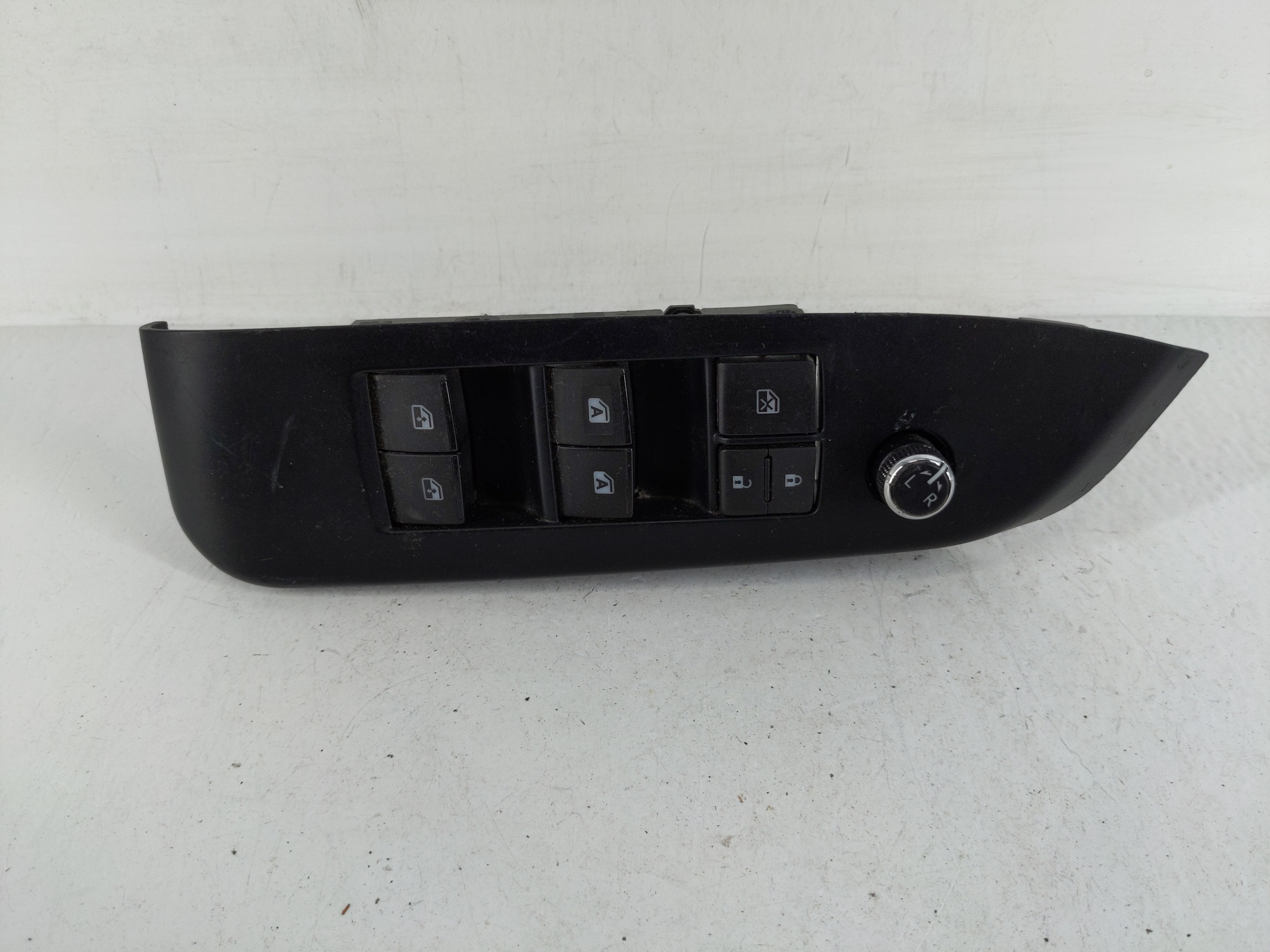 Picture of 2014-2019 Toyota Highlander Driver Left Door Master Power Window Switch 1153113