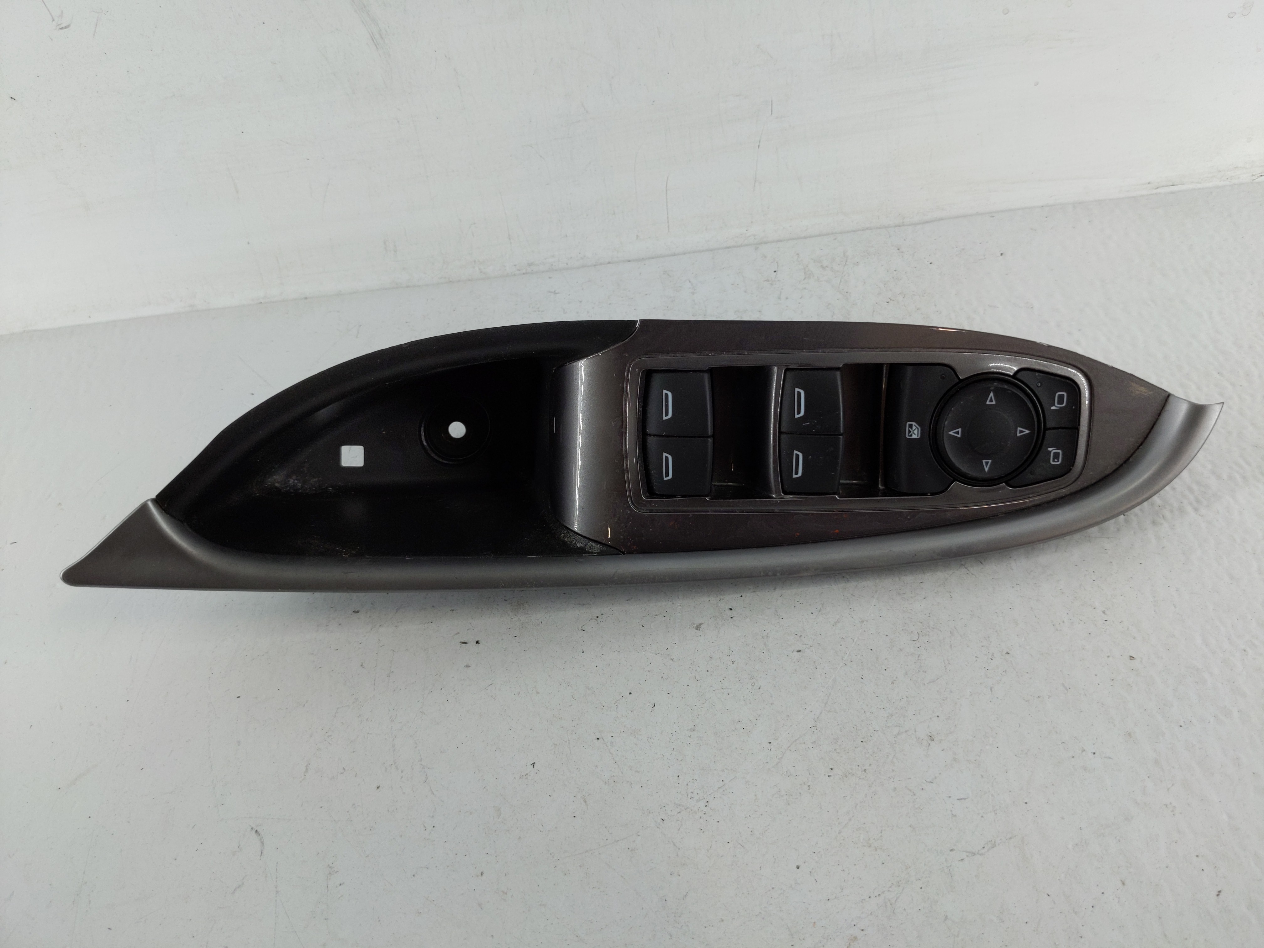 2016-2021 Chevrolet Malibu Driver Left Door Master Power Window Switch 1153117 - Oemusedautoparts1.com
