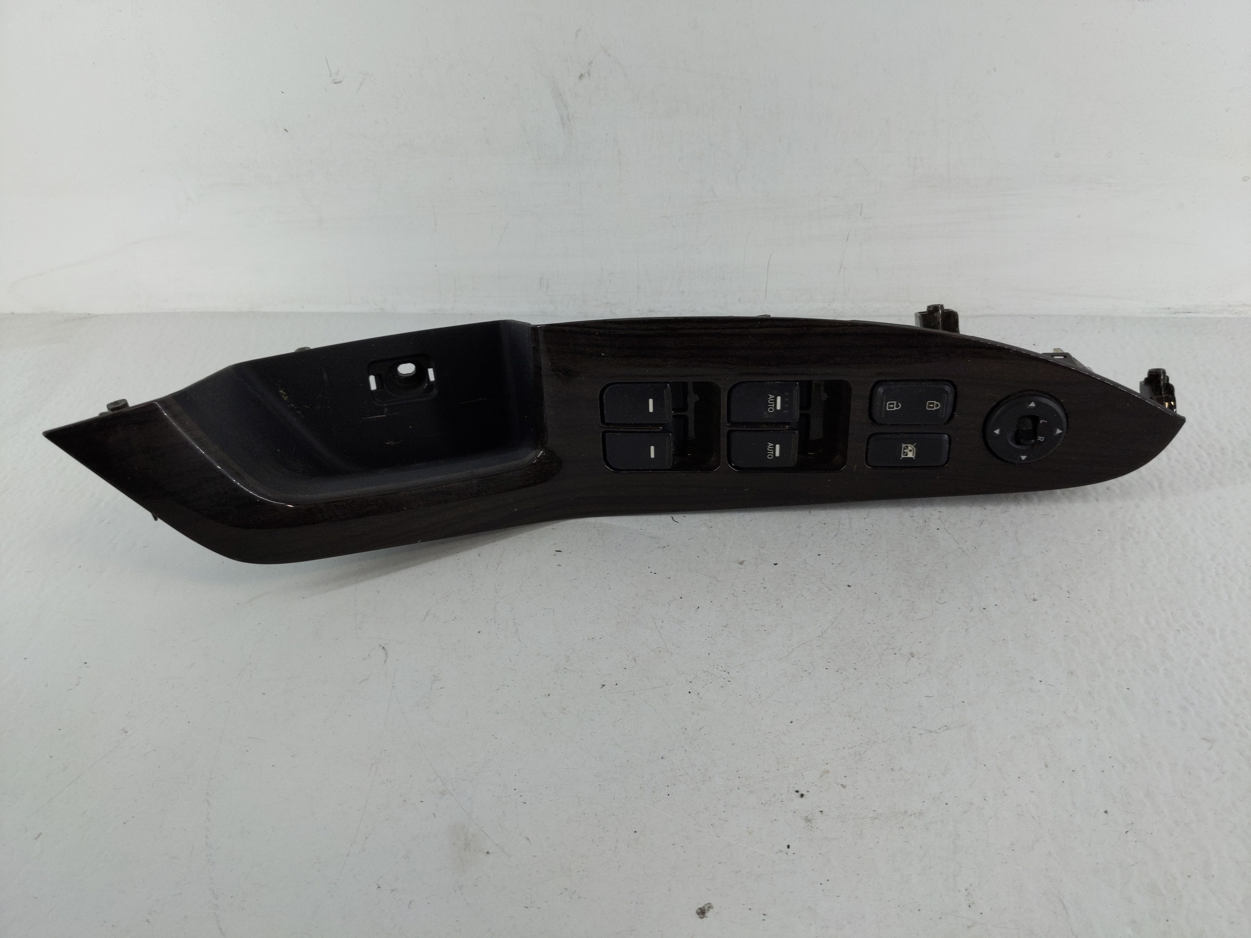 2014-2016 Kia Optima Driver Left Door Master Power Window Switch 1153129 - Oemusedautoparts1.com