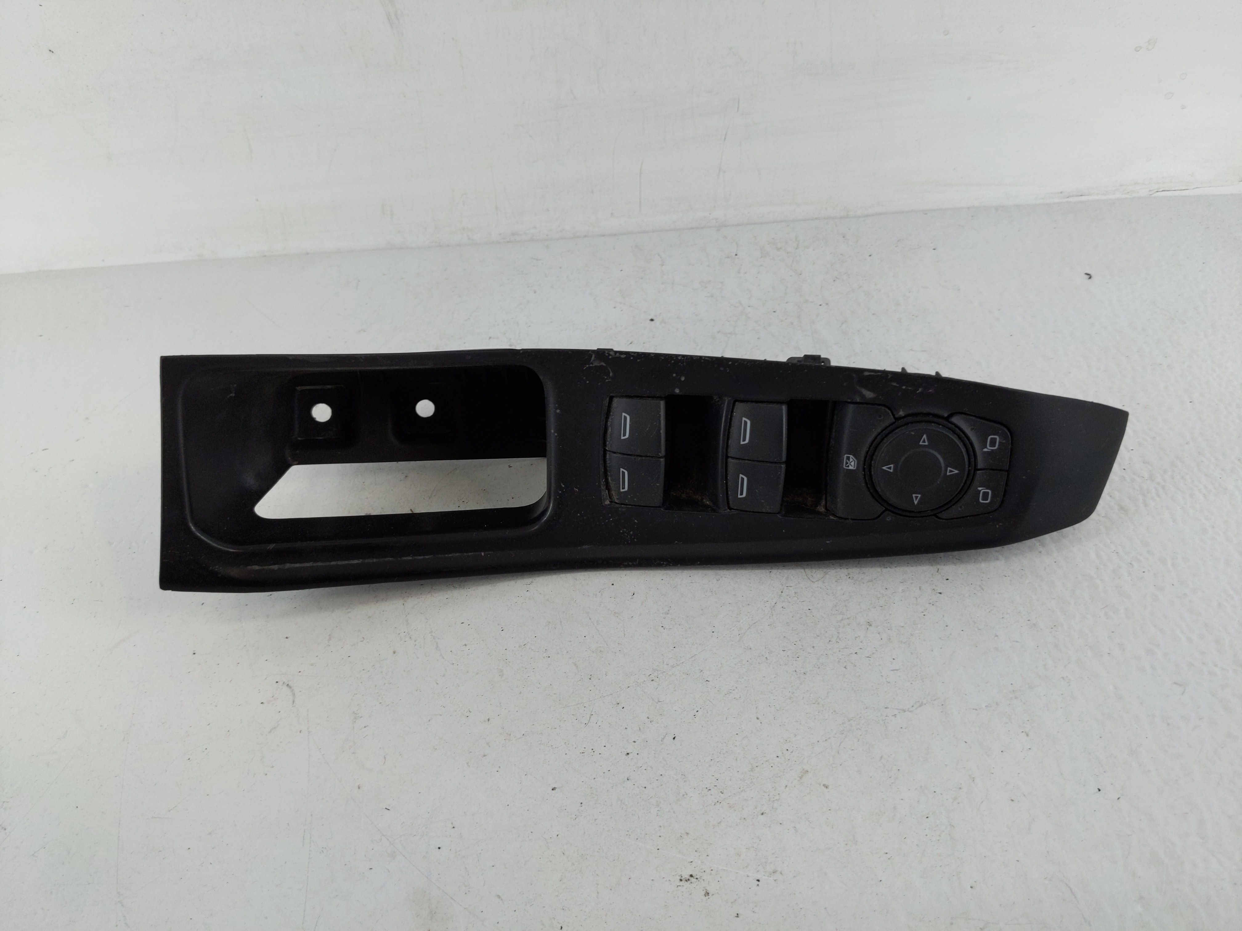 2021-2022 Chevrolet Traverse Driver Left Door Master Power Window Switch 1153134 - Oemusedautoparts1.com