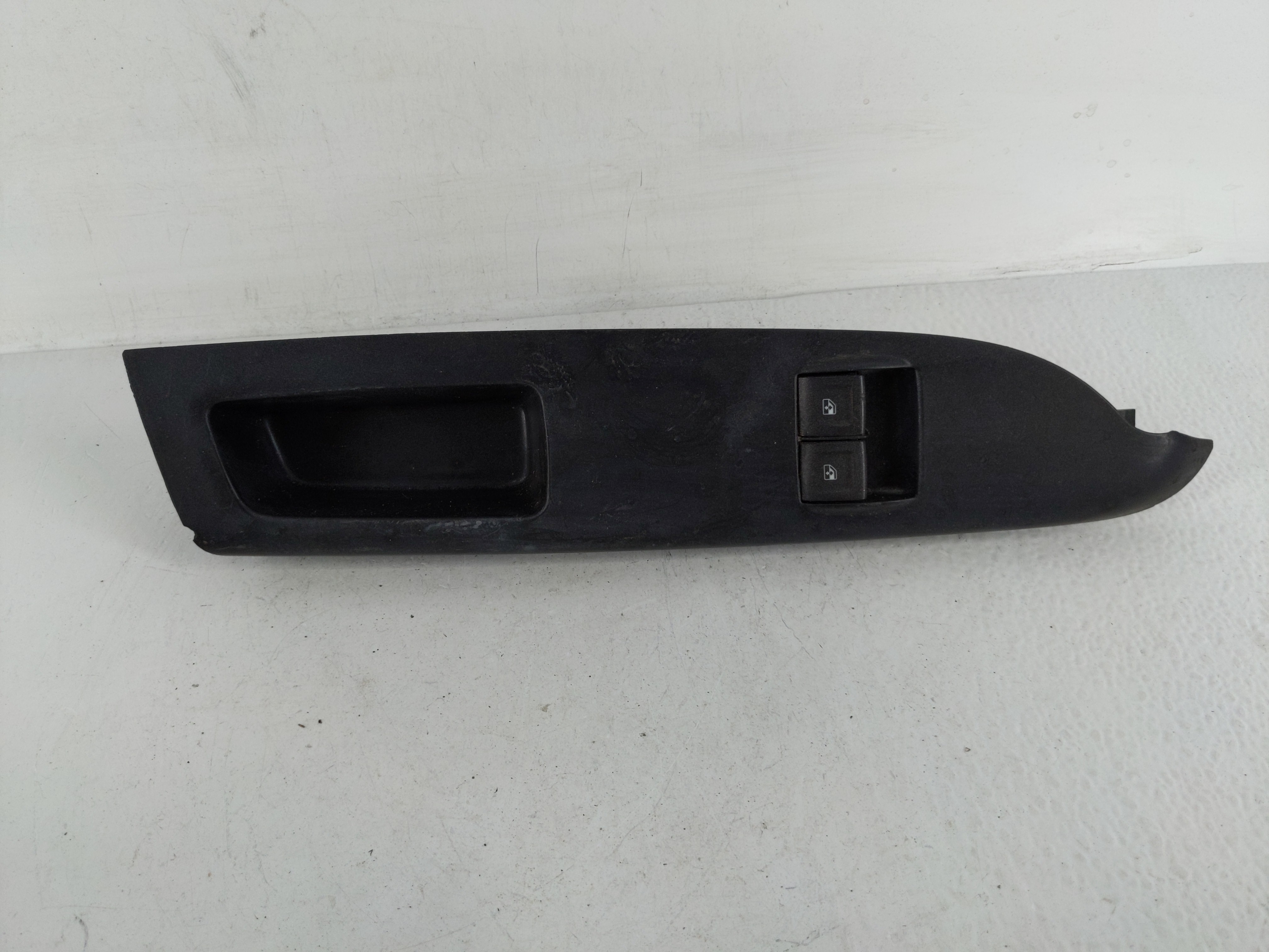2015 Chevrolet Silverado 2500 Driver Left Door Master Power Window Switch 1153135 - Oemusedautoparts1.com