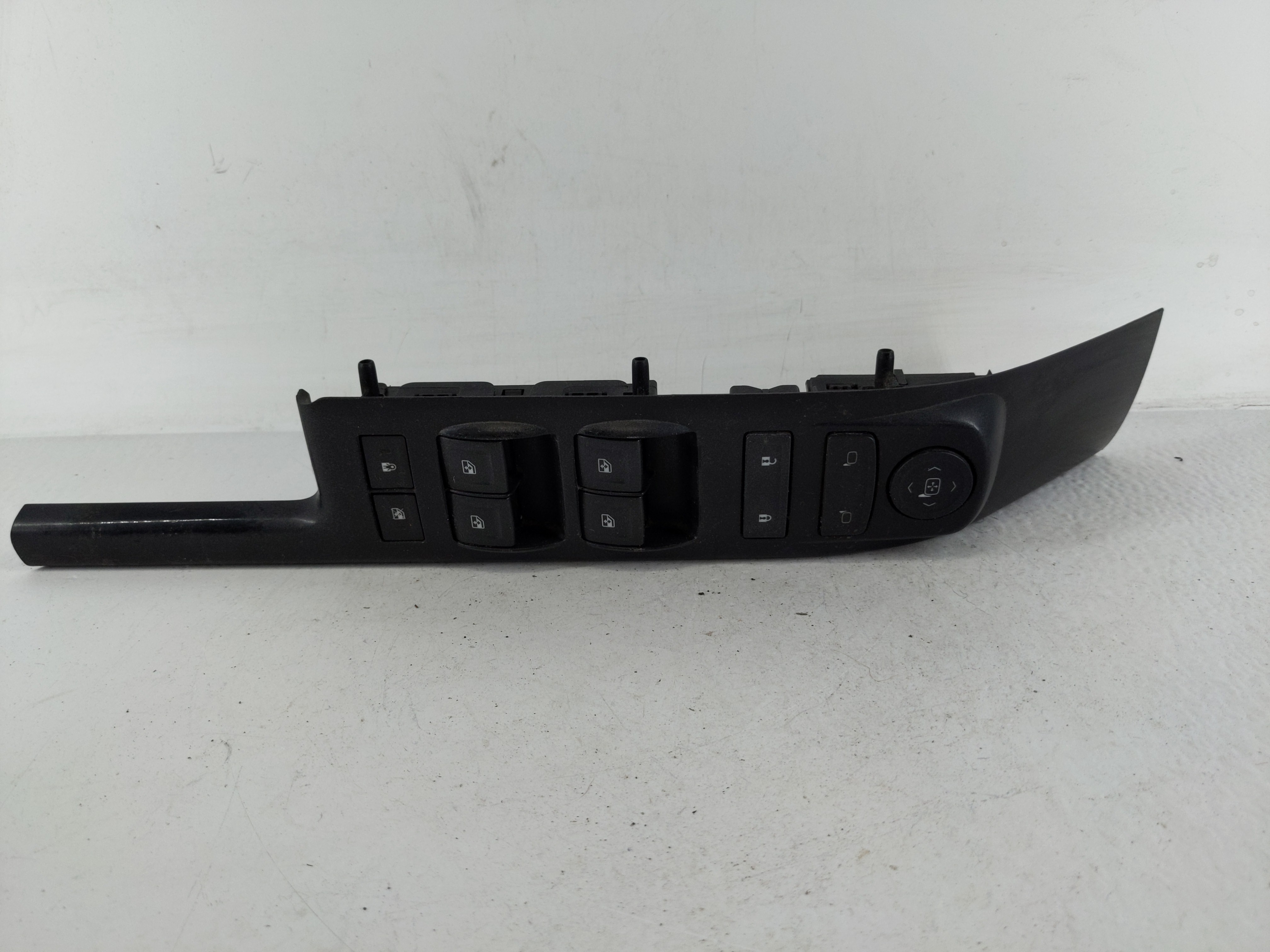 2014 Chevrolet Silverado 1500 Driver Left Door Master Power Window Switch 1153137 - Oemusedautoparts1.com