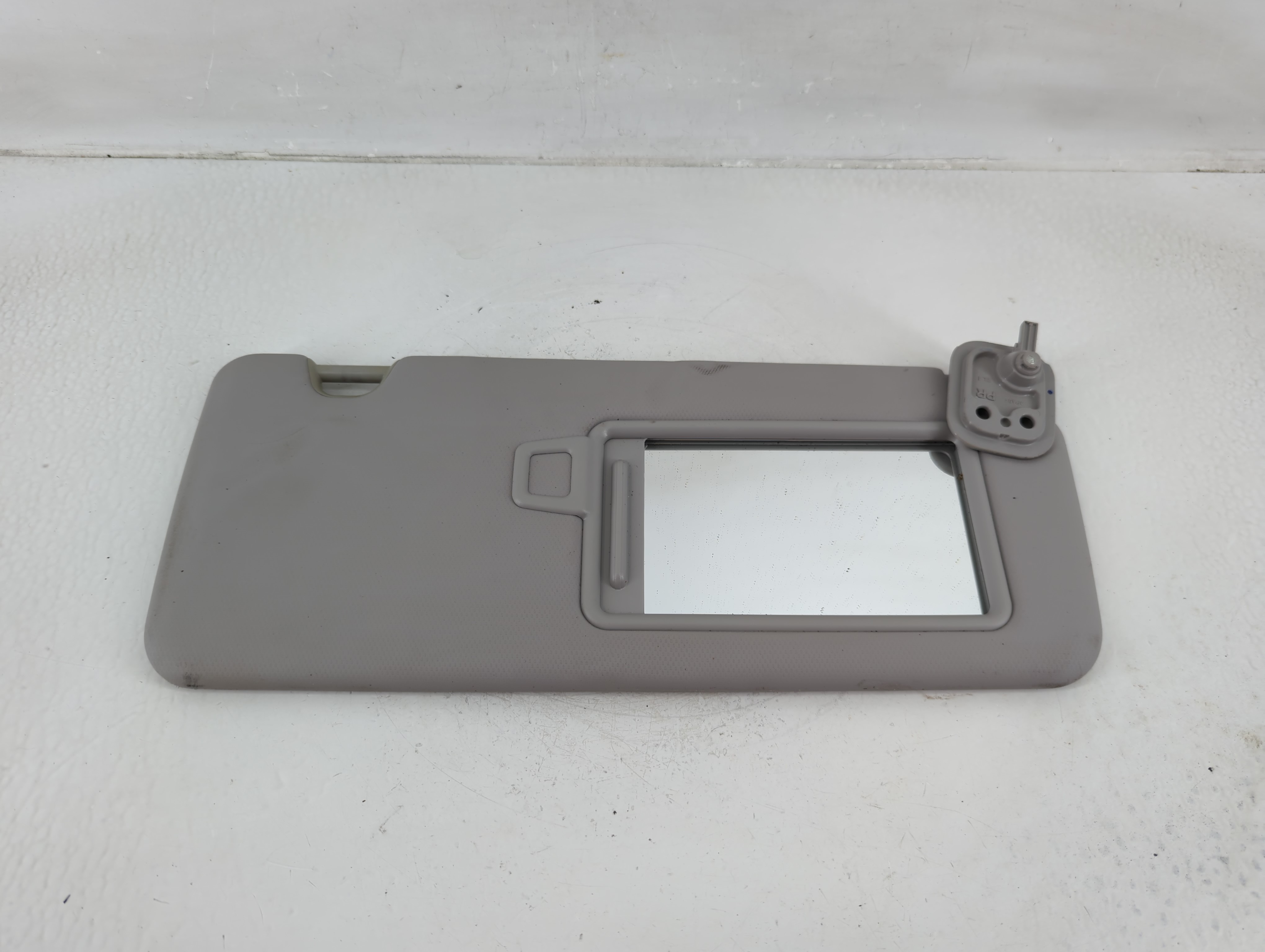 2016-2021 Hyundai Tucson Passenger Sun Visor Mirror Right Sunvisor Gray 1153165 - Oemusedautoparts1.com