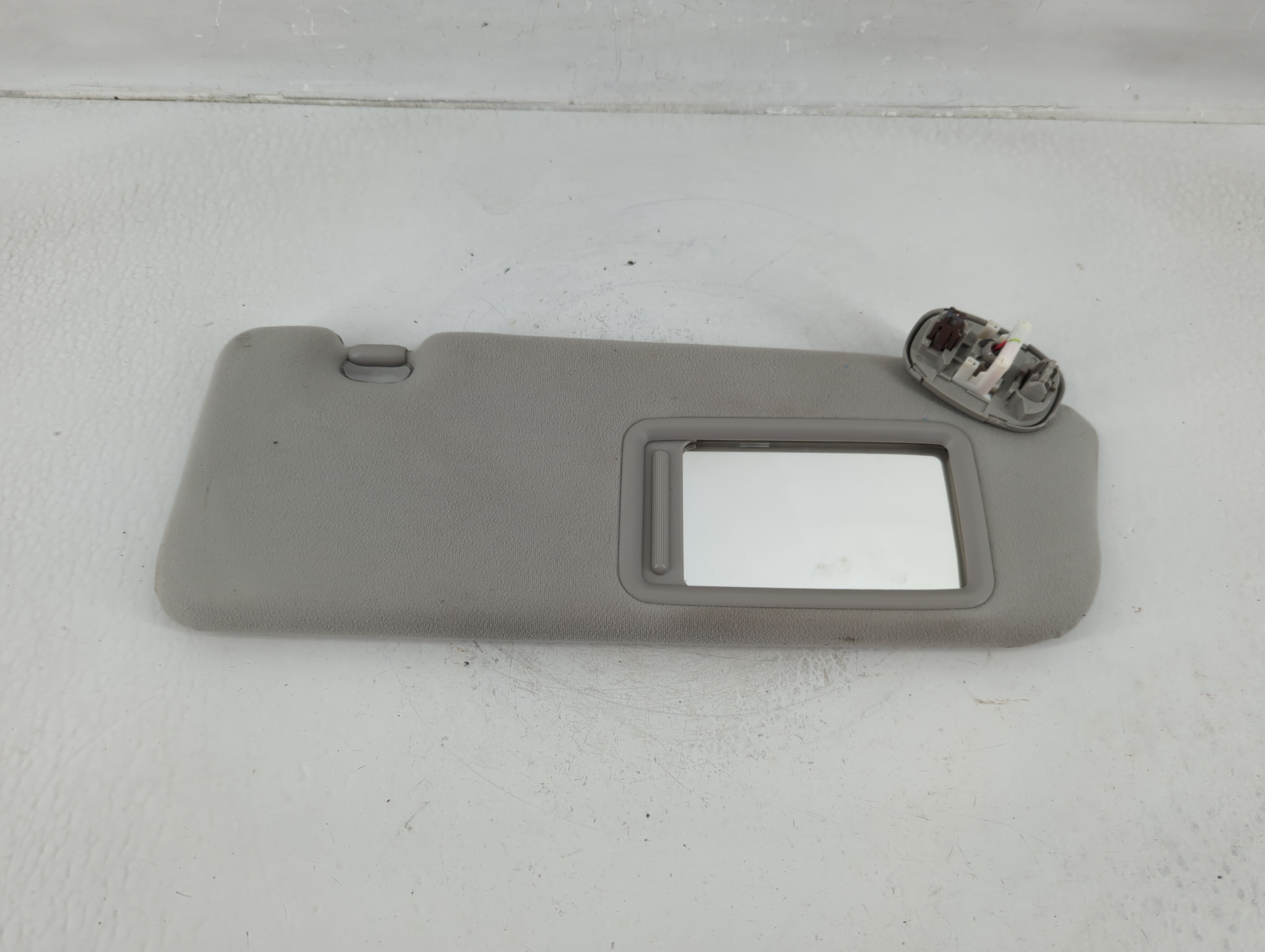 Picture of 2010-2015 Toyota Prius Passenger Sun Visor Mirror Right Sunvisor Gray 1153166