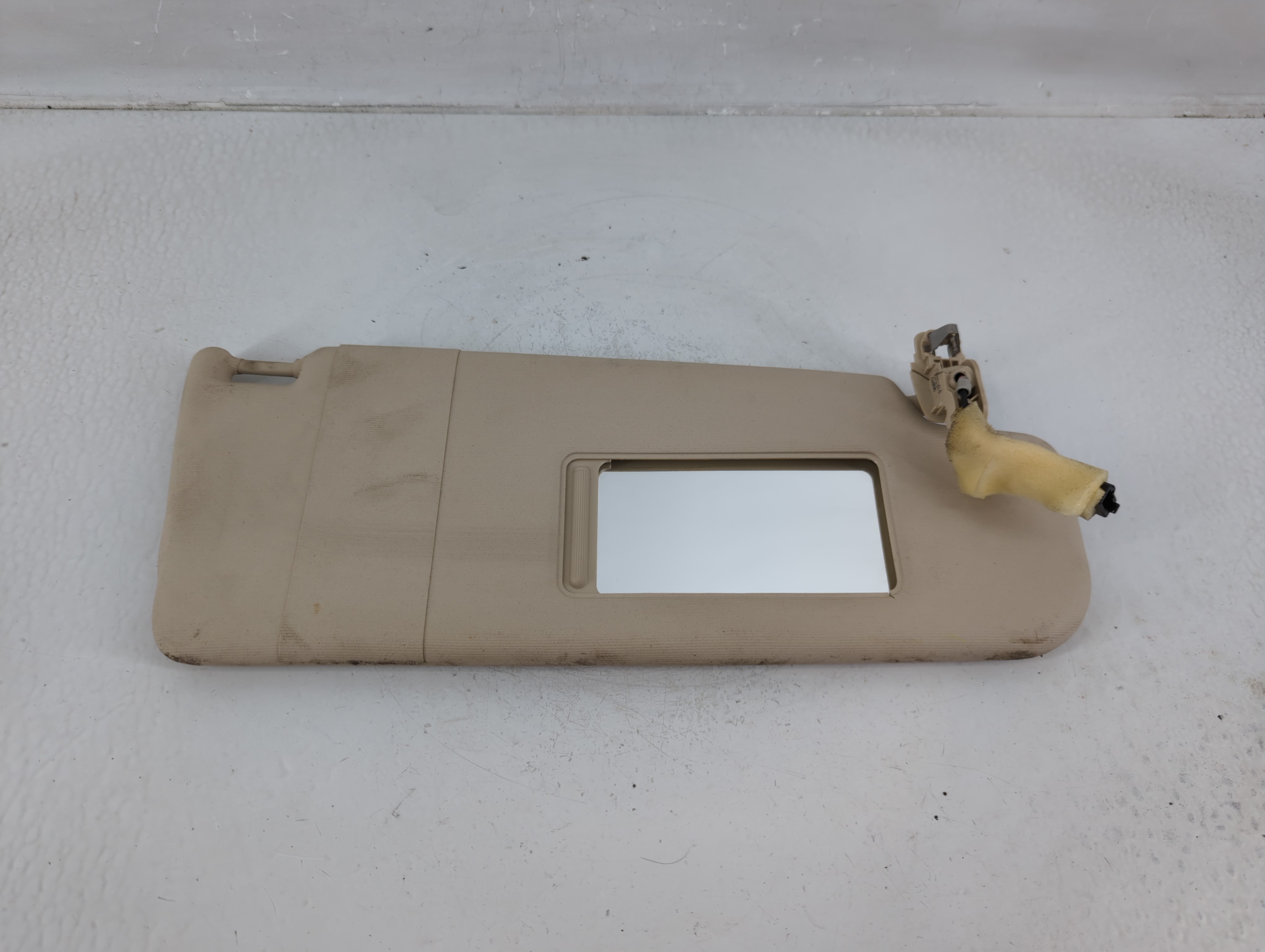 2011-2018 Volkswagen Jetta Passenger Sun Visor Mirror Right Sunvisor Tan 1153191 - Oemusedautoparts1.com