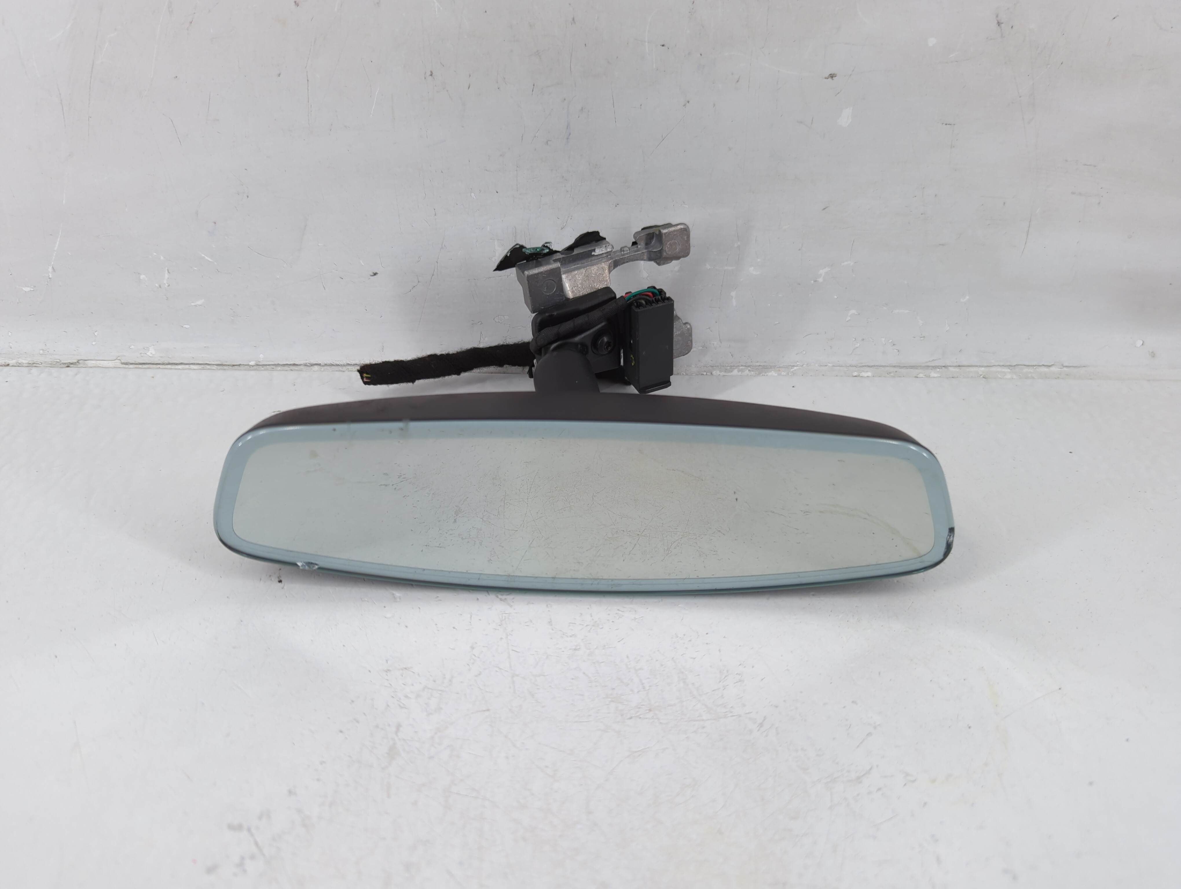 2017-2020 Cadillac Xt5 Interior Rear View Mirror Oem 1153211 - Oemusedautoparts1.com