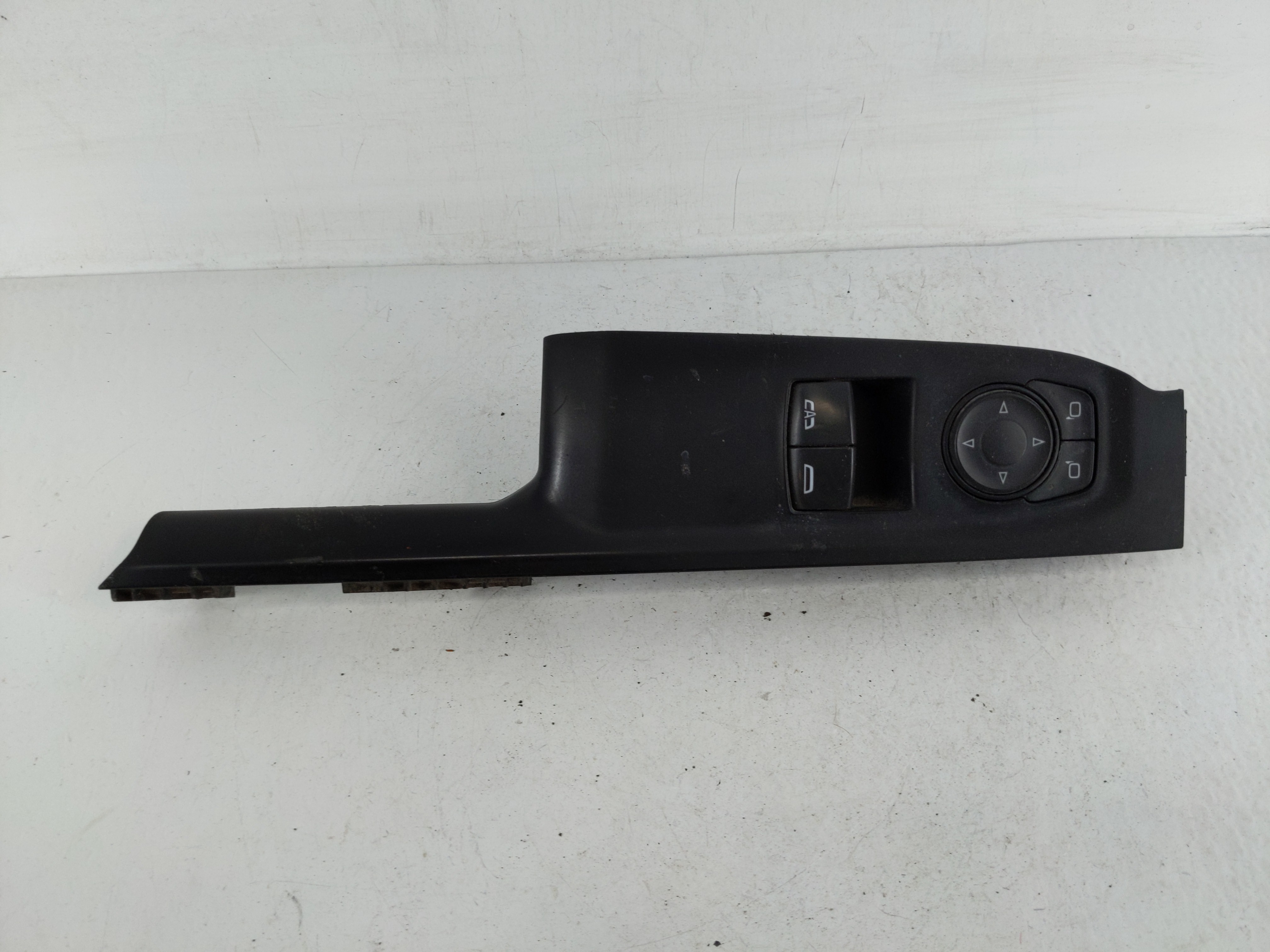 Chevrolet 1500 Driver Left Door Master Power Window Switch 84699722 1153225 - Oemusedautoparts1.com