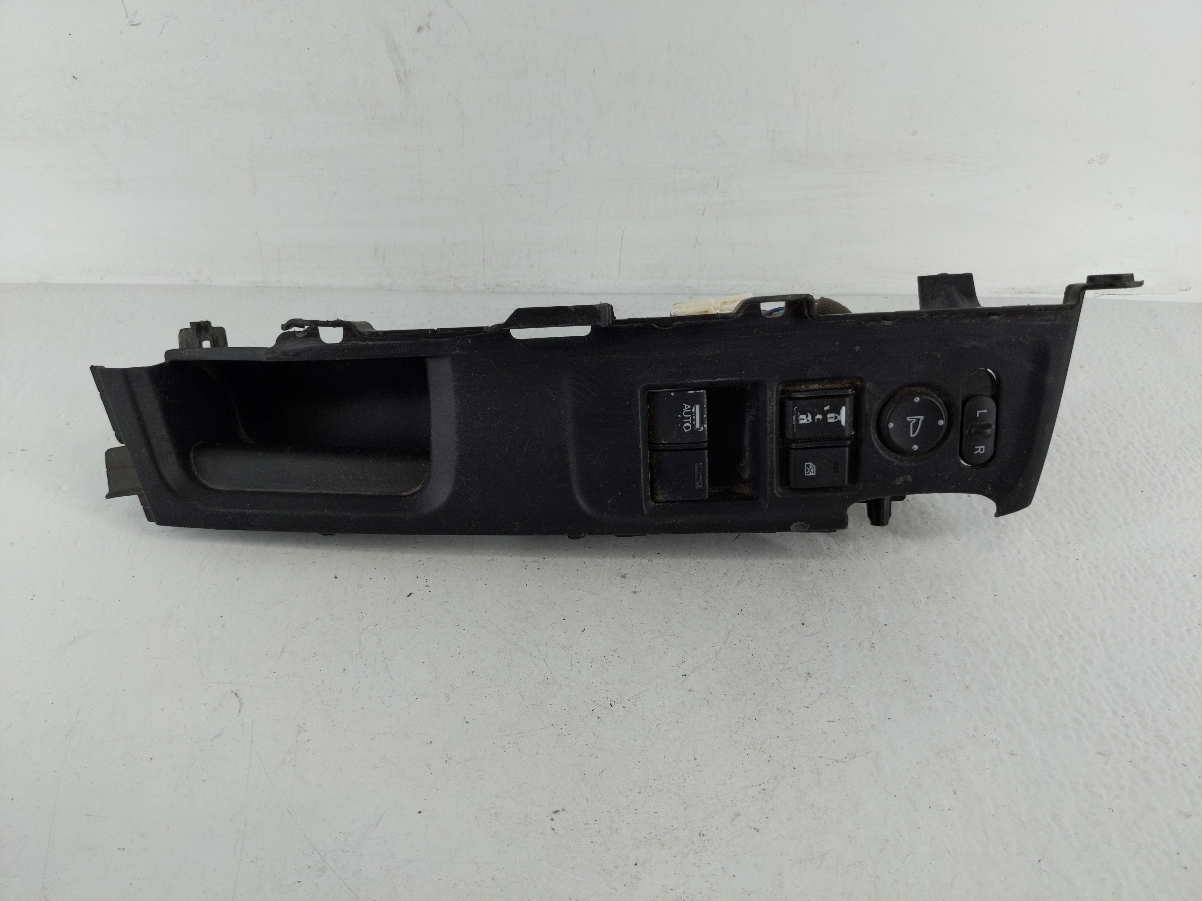 2014-2015 Honda Civic Driver Left Door Master Power Window Switch 1153226 - Oemusedautoparts1.com