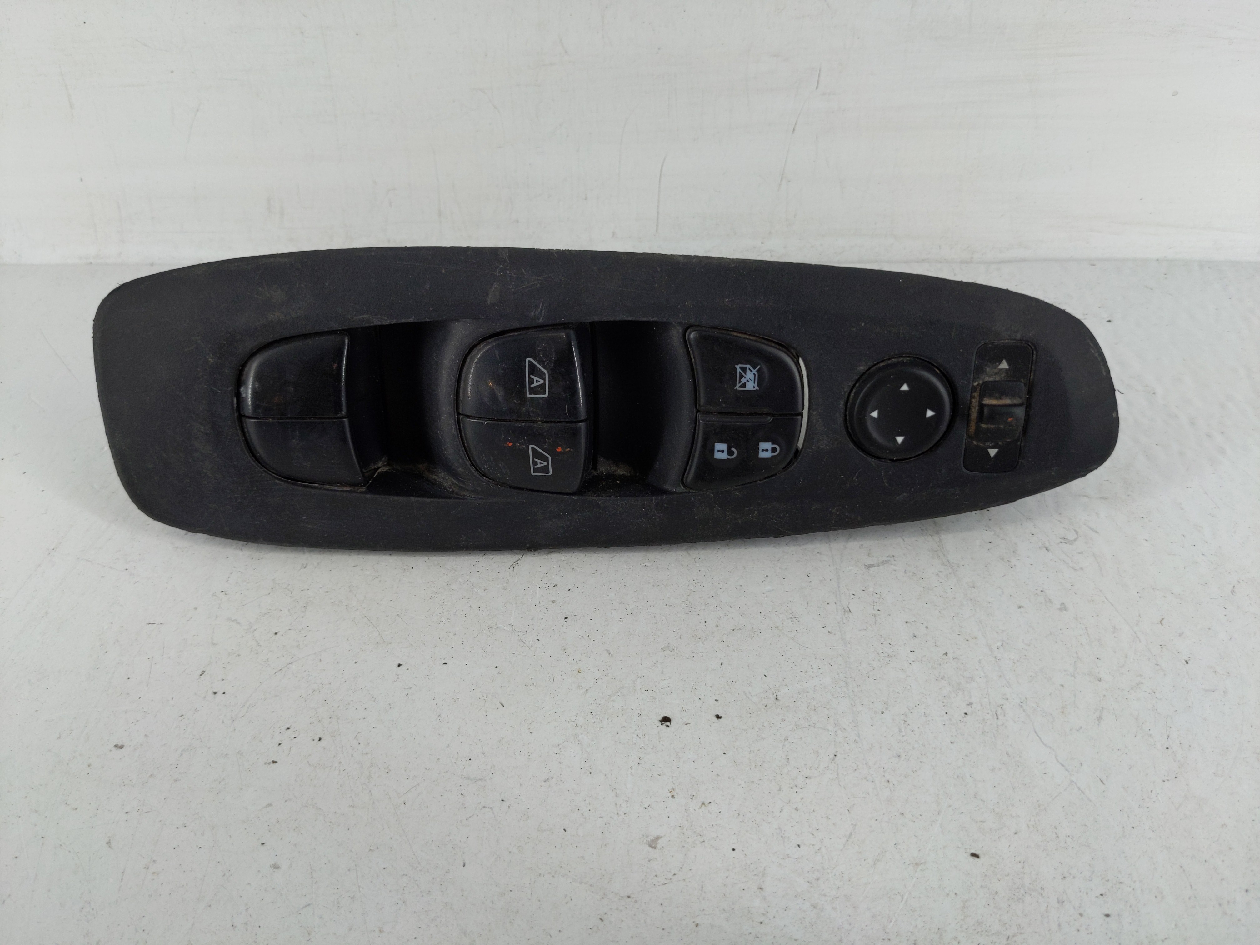 2013-2020 Nissan Pathfinder Driver Left Door Master Power Window Switch 1153229 - Oemusedautoparts1.com