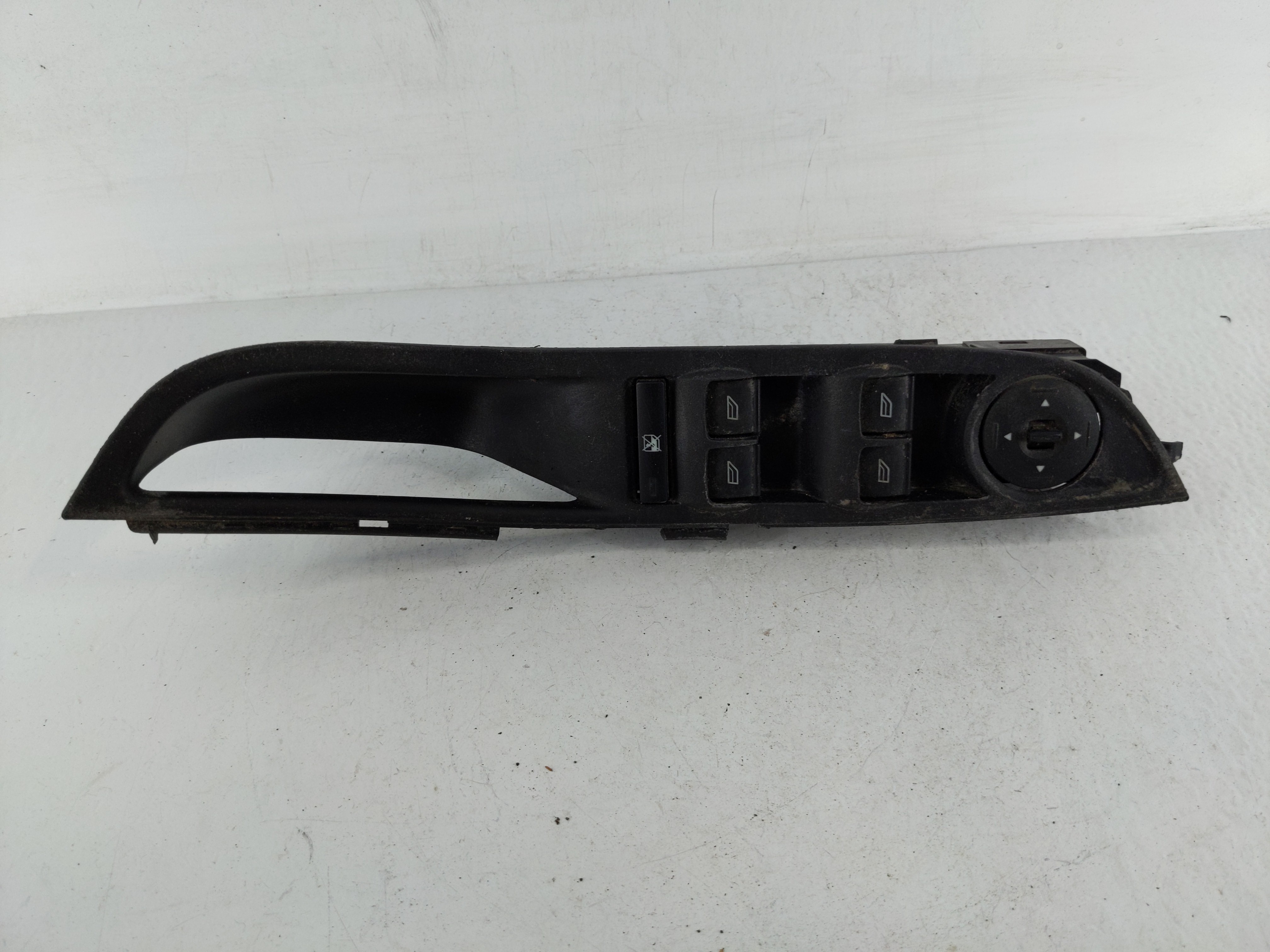 2012-2018 Ford Focus Driver Left Door Master Power Window Switch 1153232 - Oemusedautoparts1.com