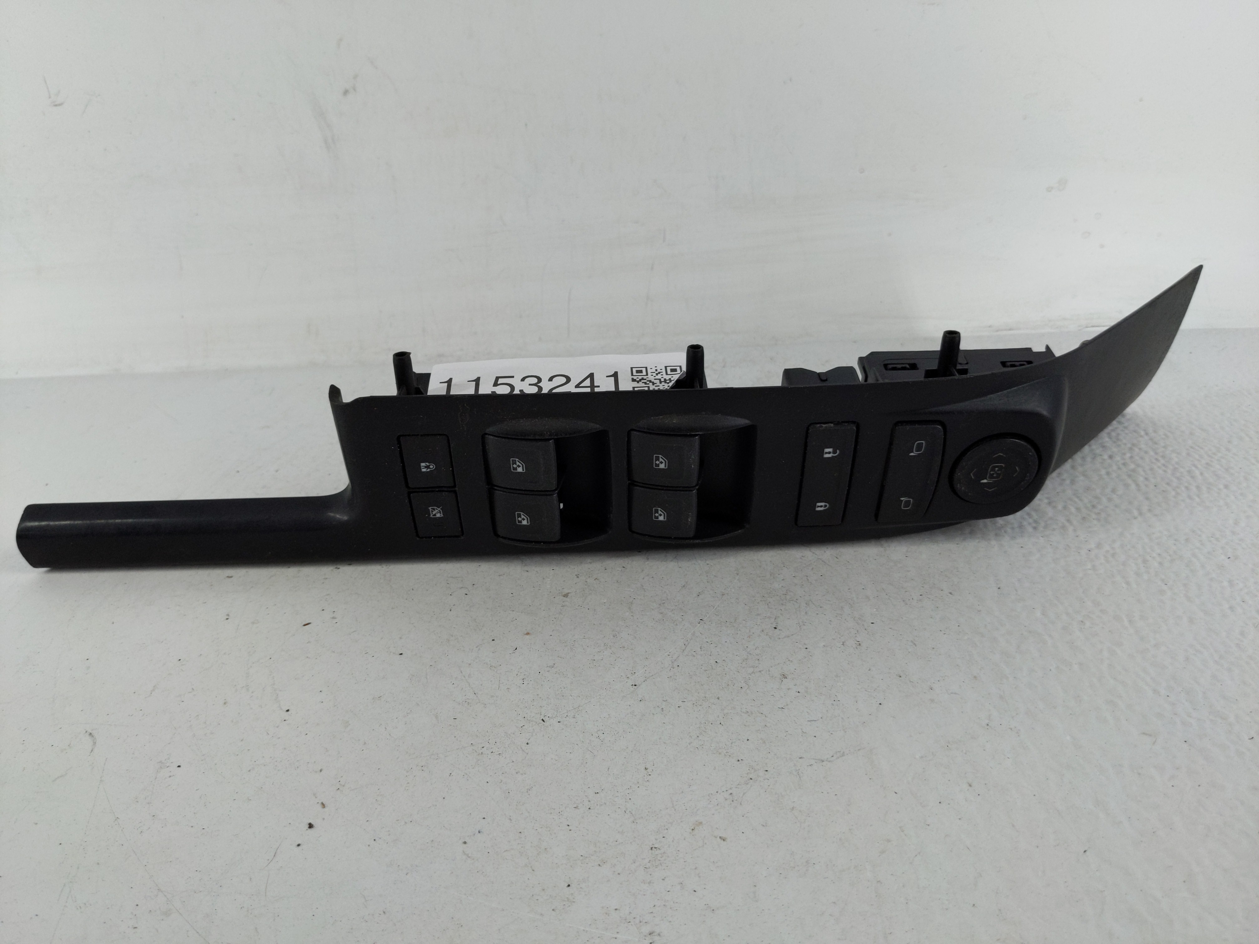 2014 Chevrolet Silverado 1500 Driver Left Door Master Power Window Switch 1153241 - Oemusedautoparts1.com