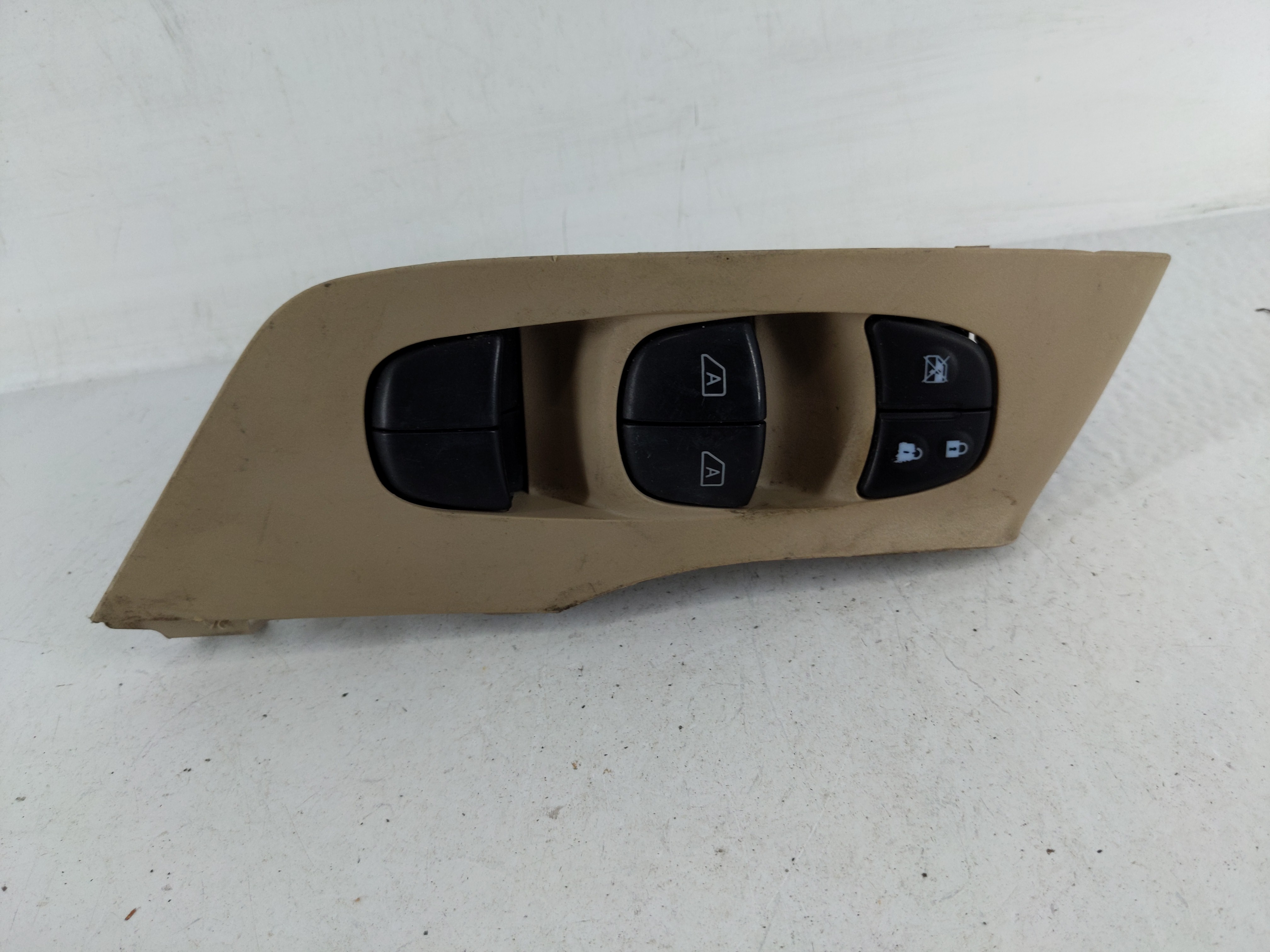 2013-2018 Nissan Altima Driver Left Door Master Power Window Switch 1153247 - Oemusedautoparts1.com