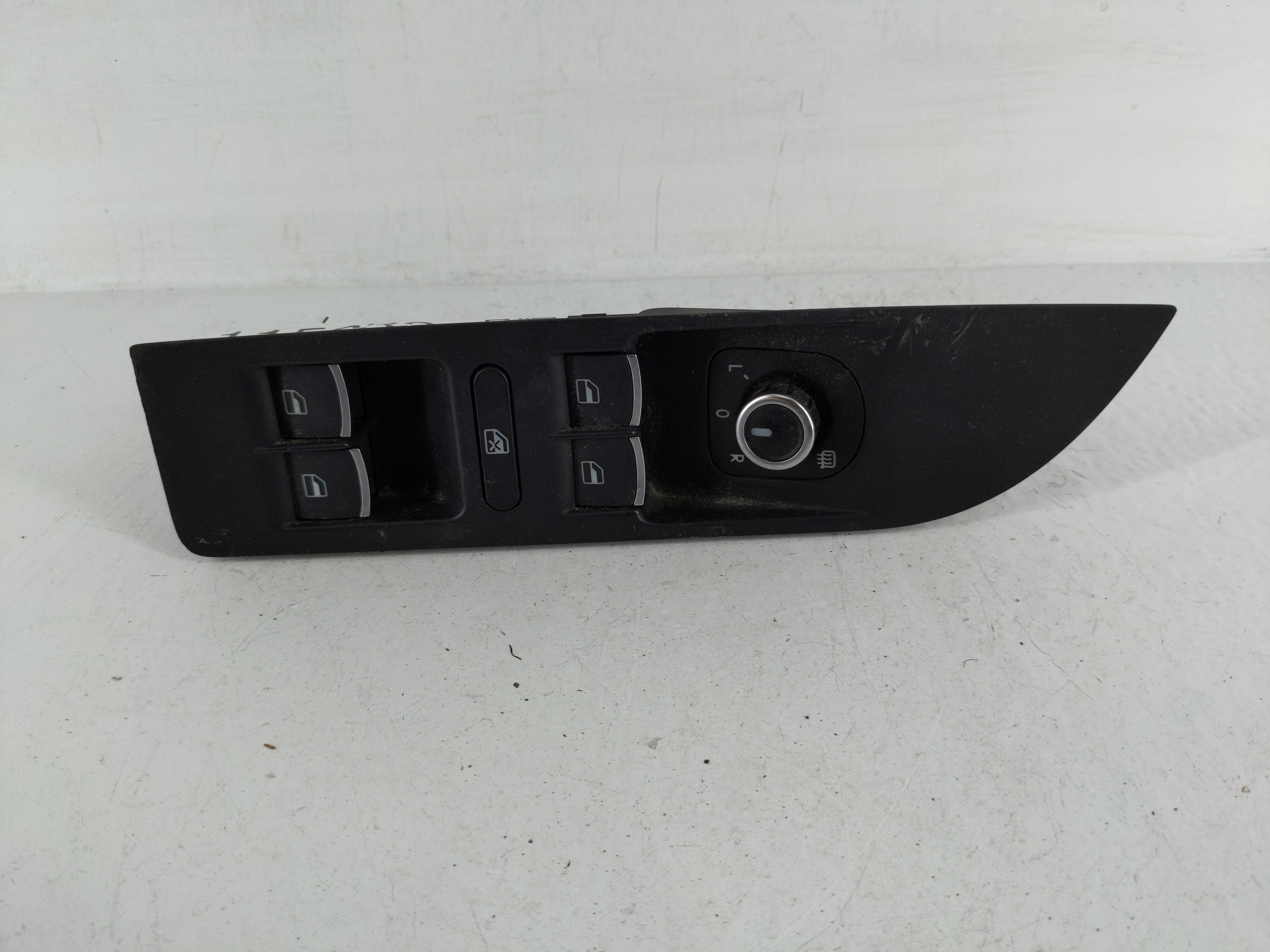 2009-2017 Volkswagen Cc Driver Left Door Master Power Window Switch 1153339 - Oemusedautoparts1.com