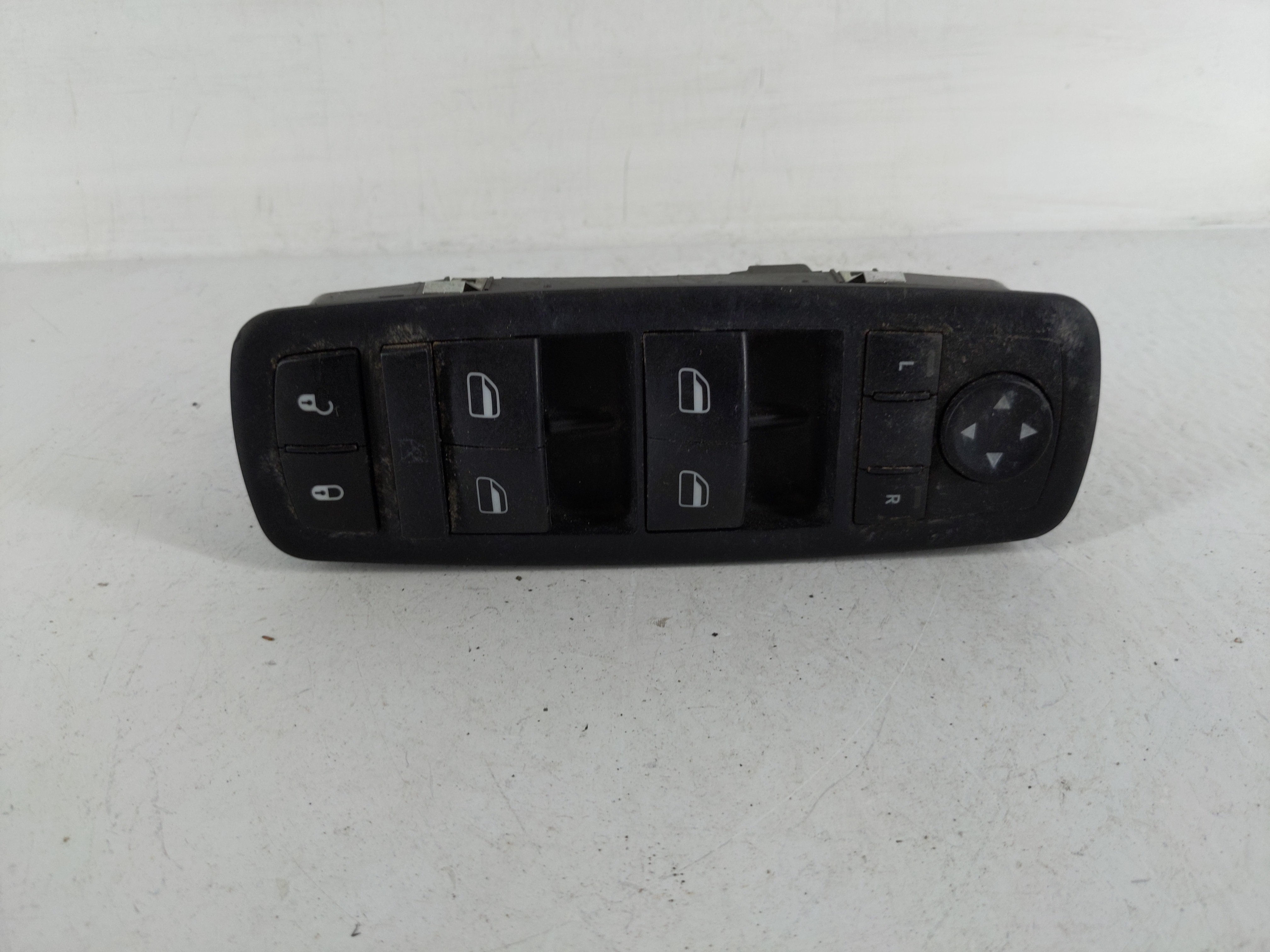 2017 Dodge Caravan Driver Left Door Master Power Window Switch 1153347 - Oemusedautoparts1.com