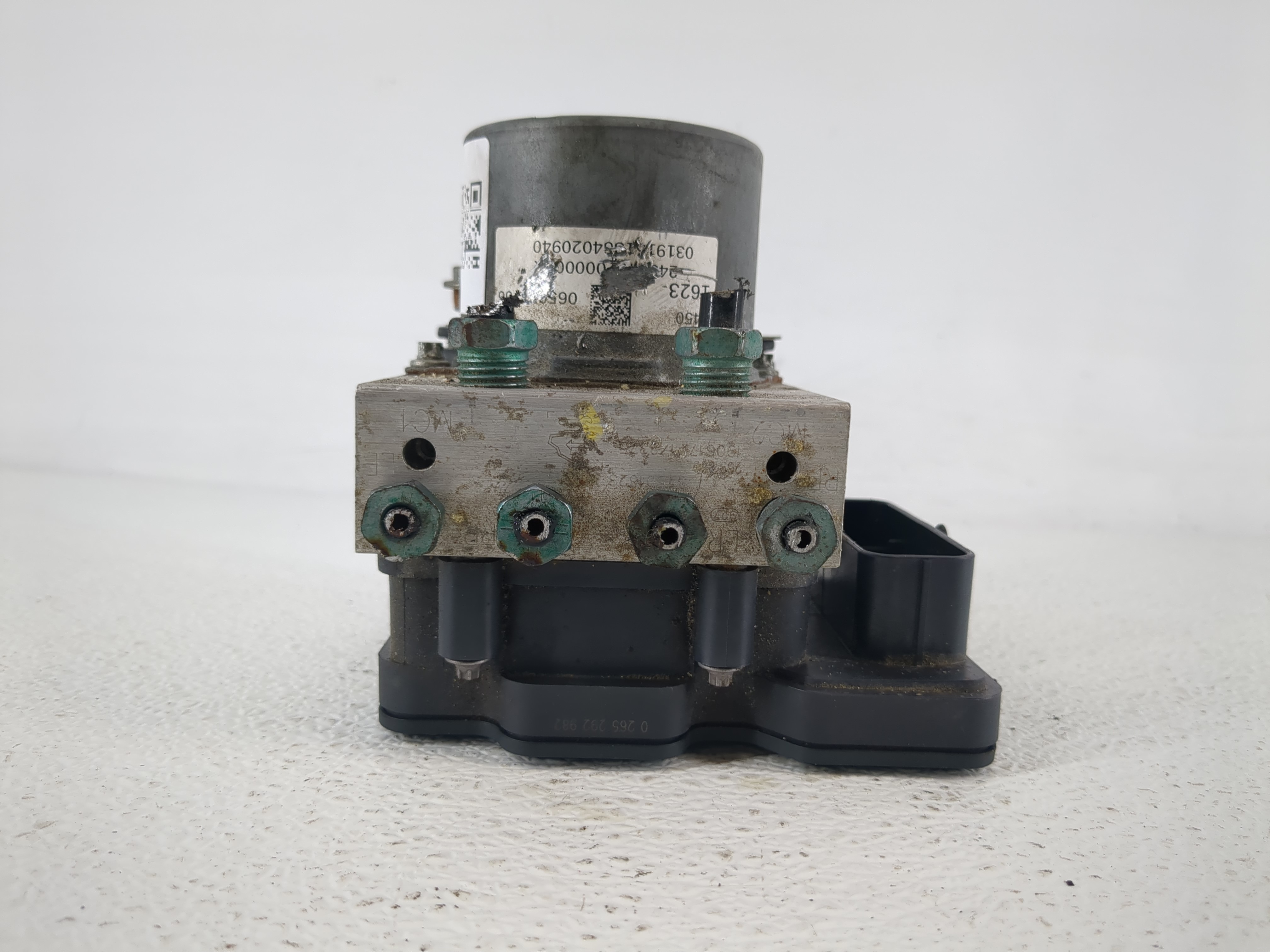 2019-2021 Chevrolet Malibu Abs Pump Control Module 1153425 - Oemusedautoparts1.com