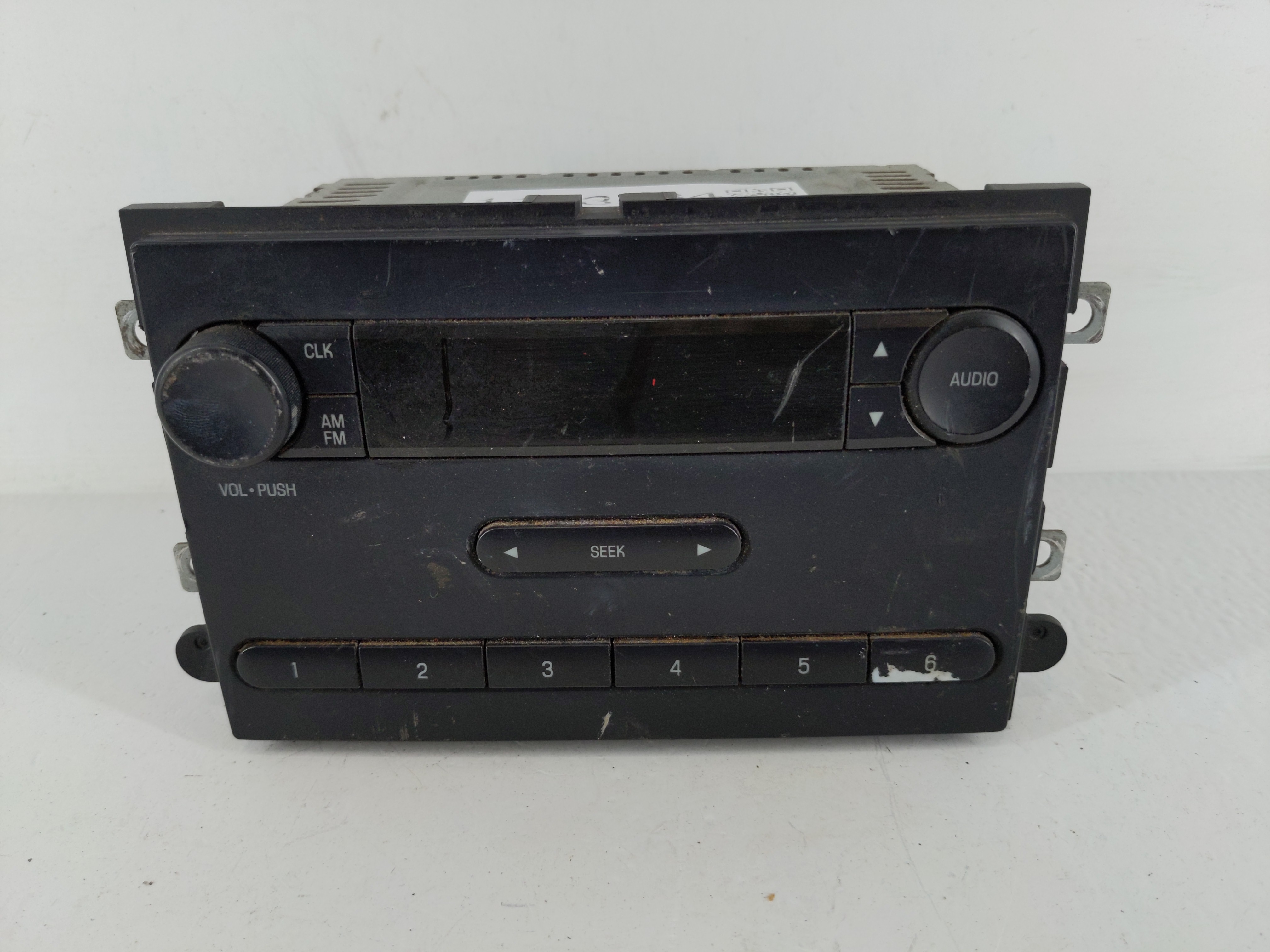 2010-2011 Ford E-150 Am Fm Cd Player Radio Receiver 1153534 - Oemusedautoparts1.com