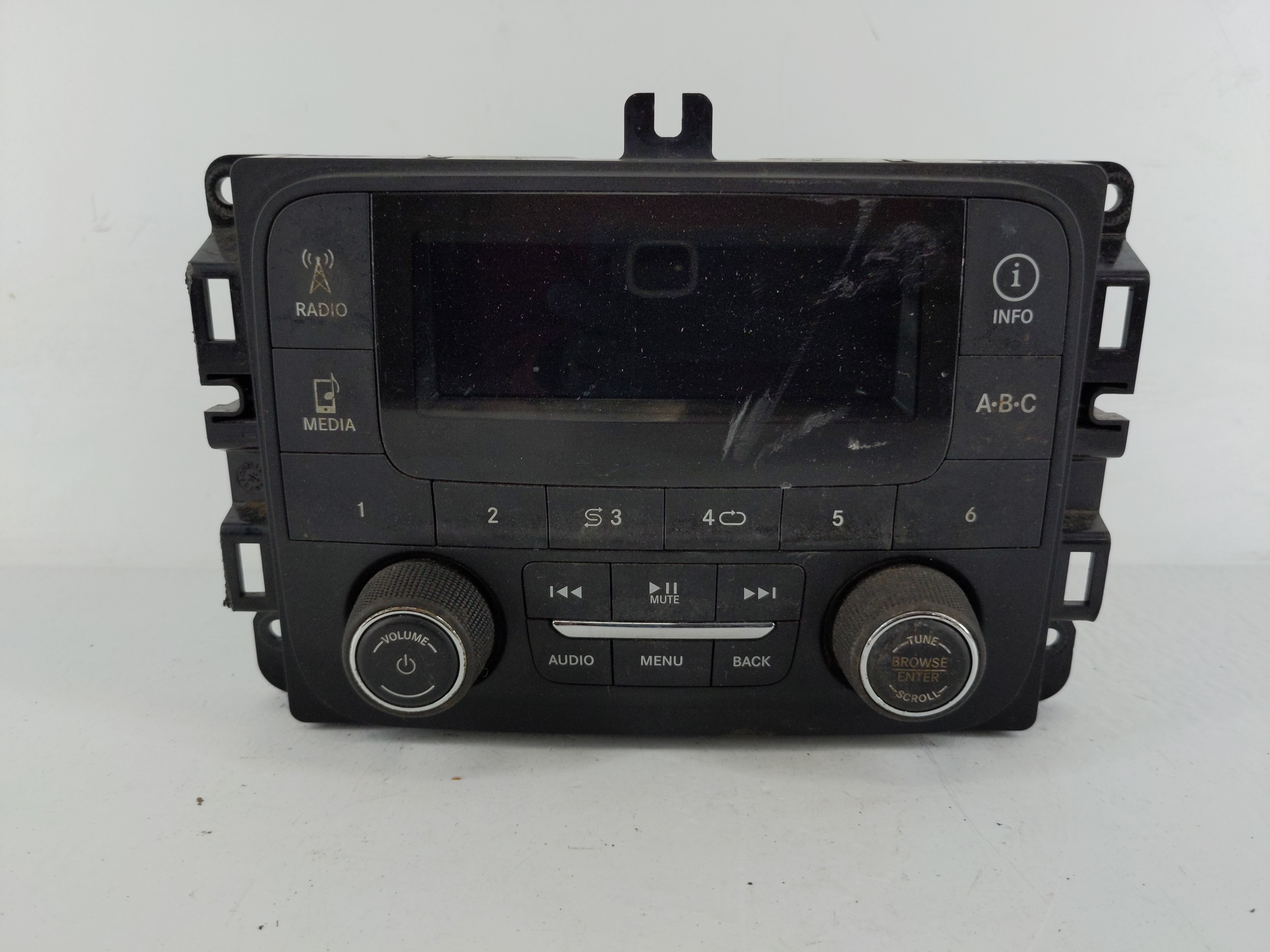 Dodge Ram 1500 Am Fm Cd Player Radio Receiver 1153642 - Oemusedautoparts1.com