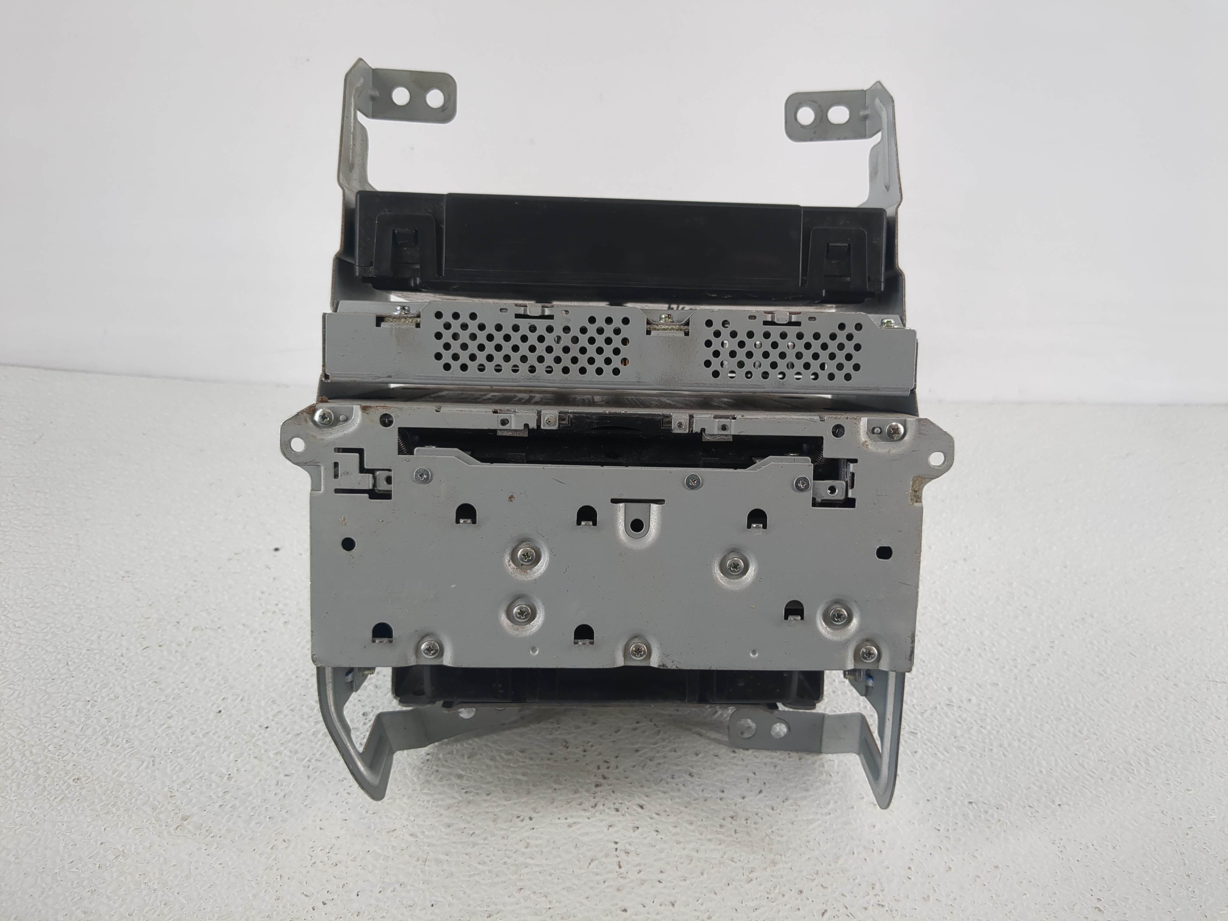 2015-2019 Infiniti Q50 Am Fm Cd Player Radio Receiver 1153644 - Oemusedautoparts1.com