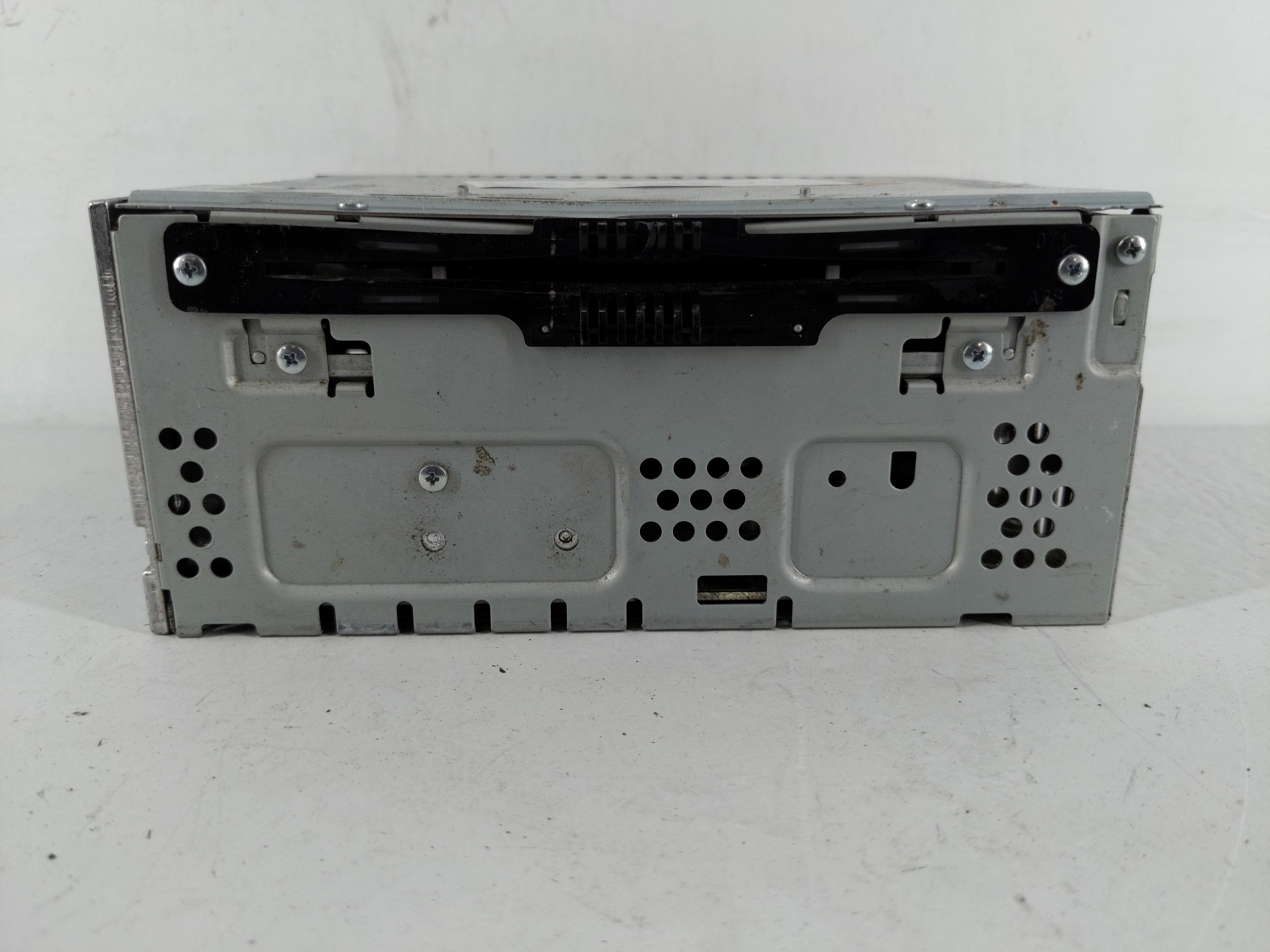 2013-2014 Ford Fusion Am Fm Cd Player Radio Receiver 1153647 - Oemusedautoparts1.com