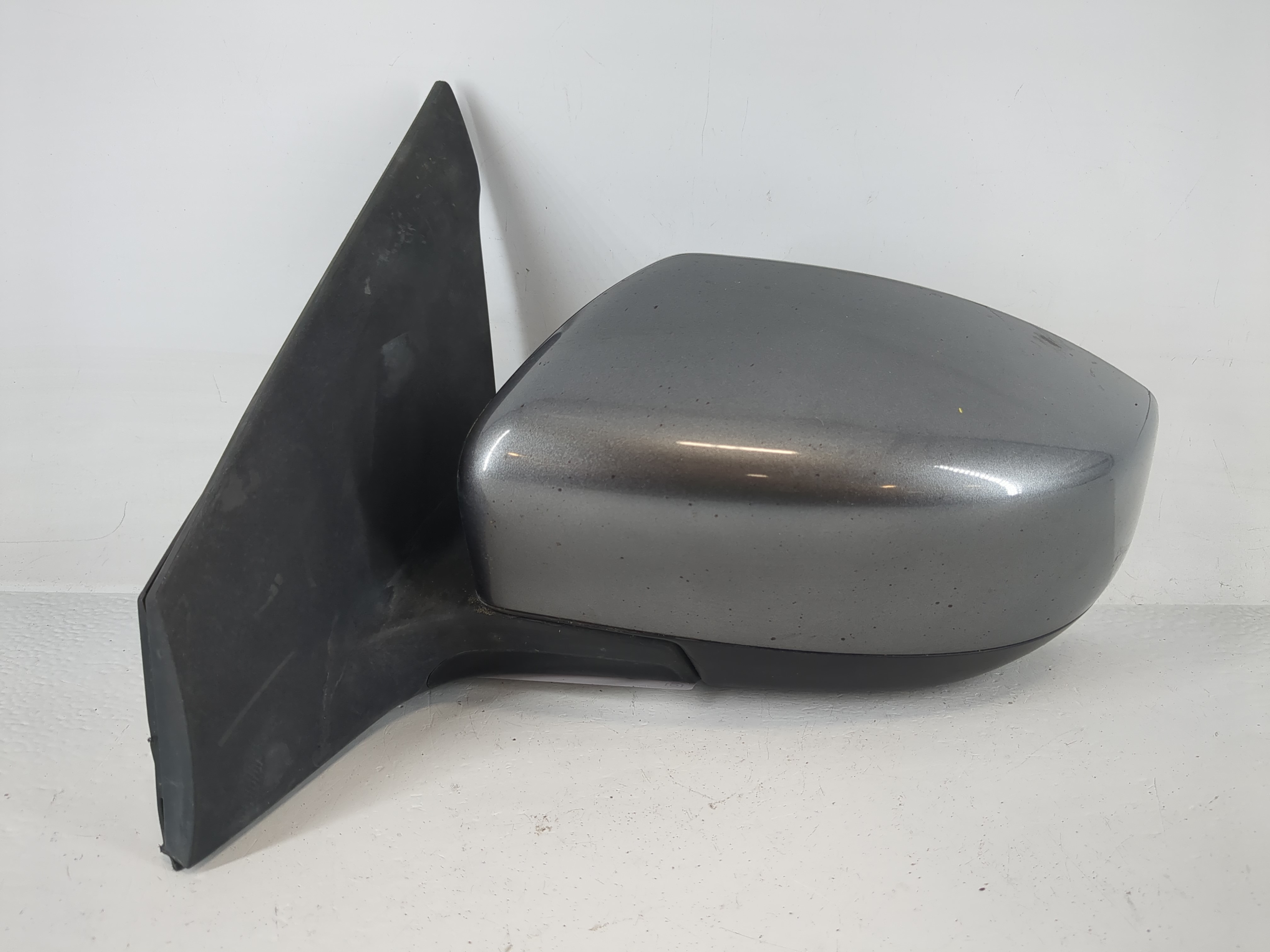 2016-2019 Nissan Sentra Driver Left Side View Power Door Mirror Grey 1153673 - Oemusedautoparts1.com
