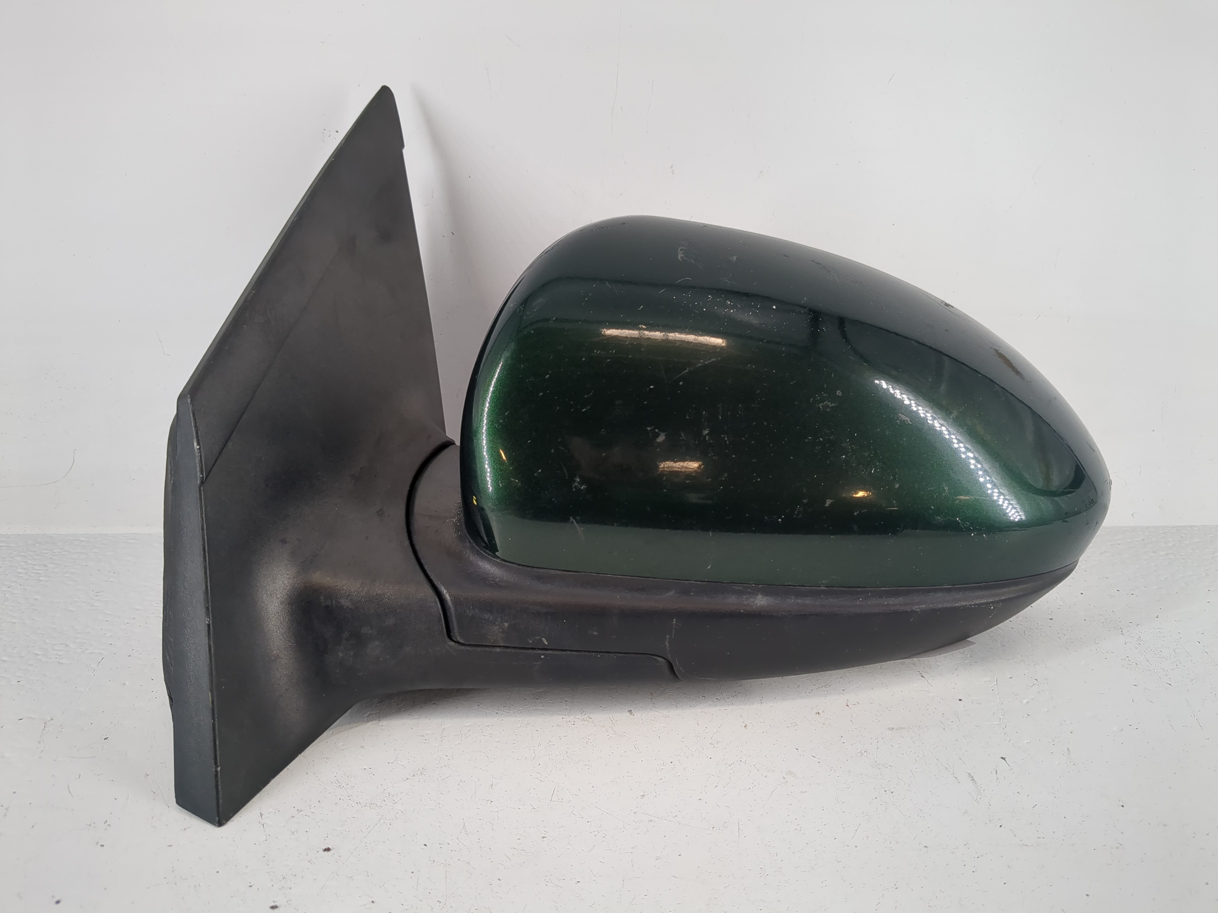 2011-2016 Chevrolet Cruze Driver Left Side View Power Door Mirror Green 1153713 - Oemusedautoparts1.com