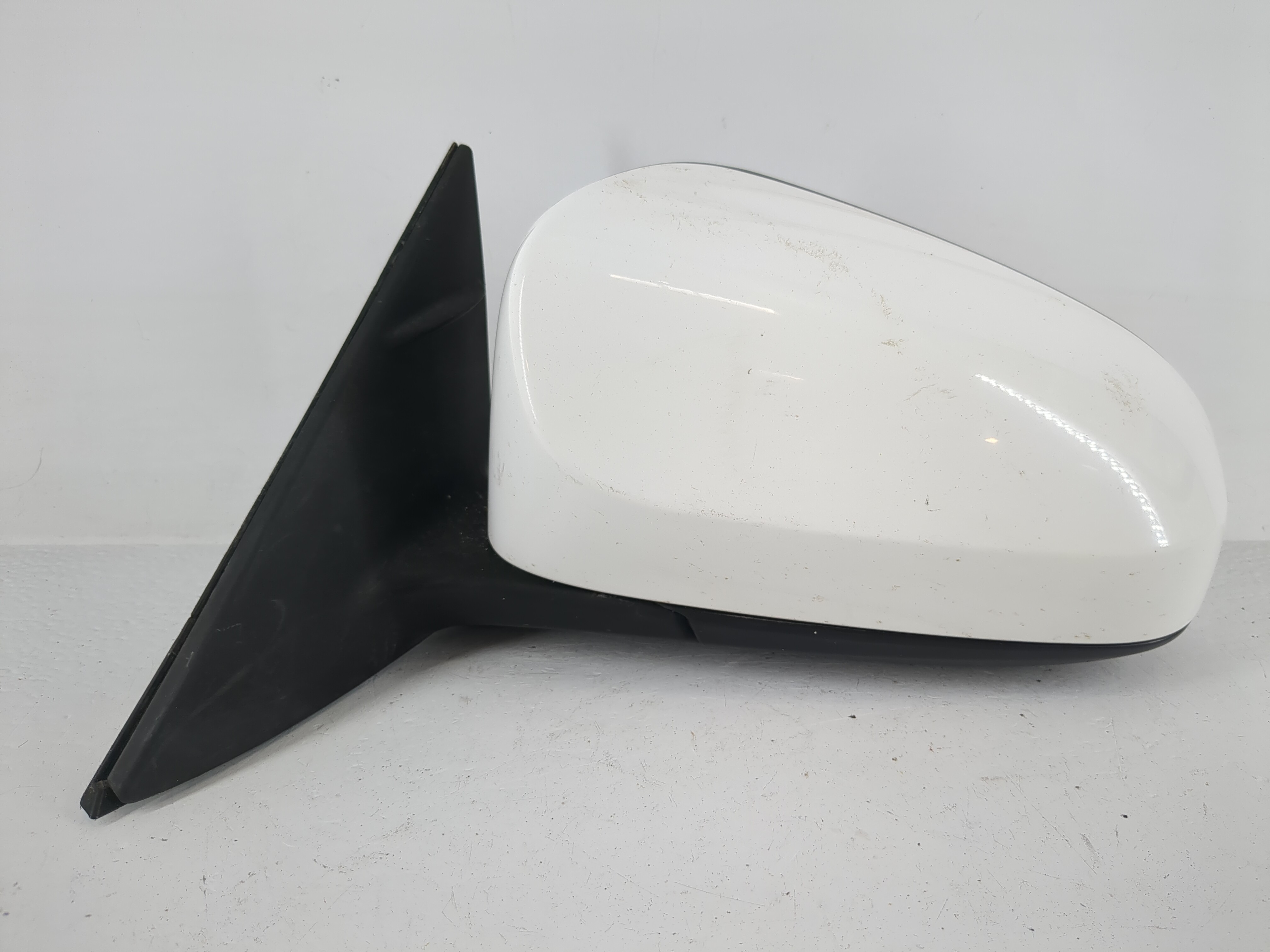 2012-2014 Toyota Camry Driver Left Side View Power Door Mirror White 1153724 - Oemusedautoparts1.com