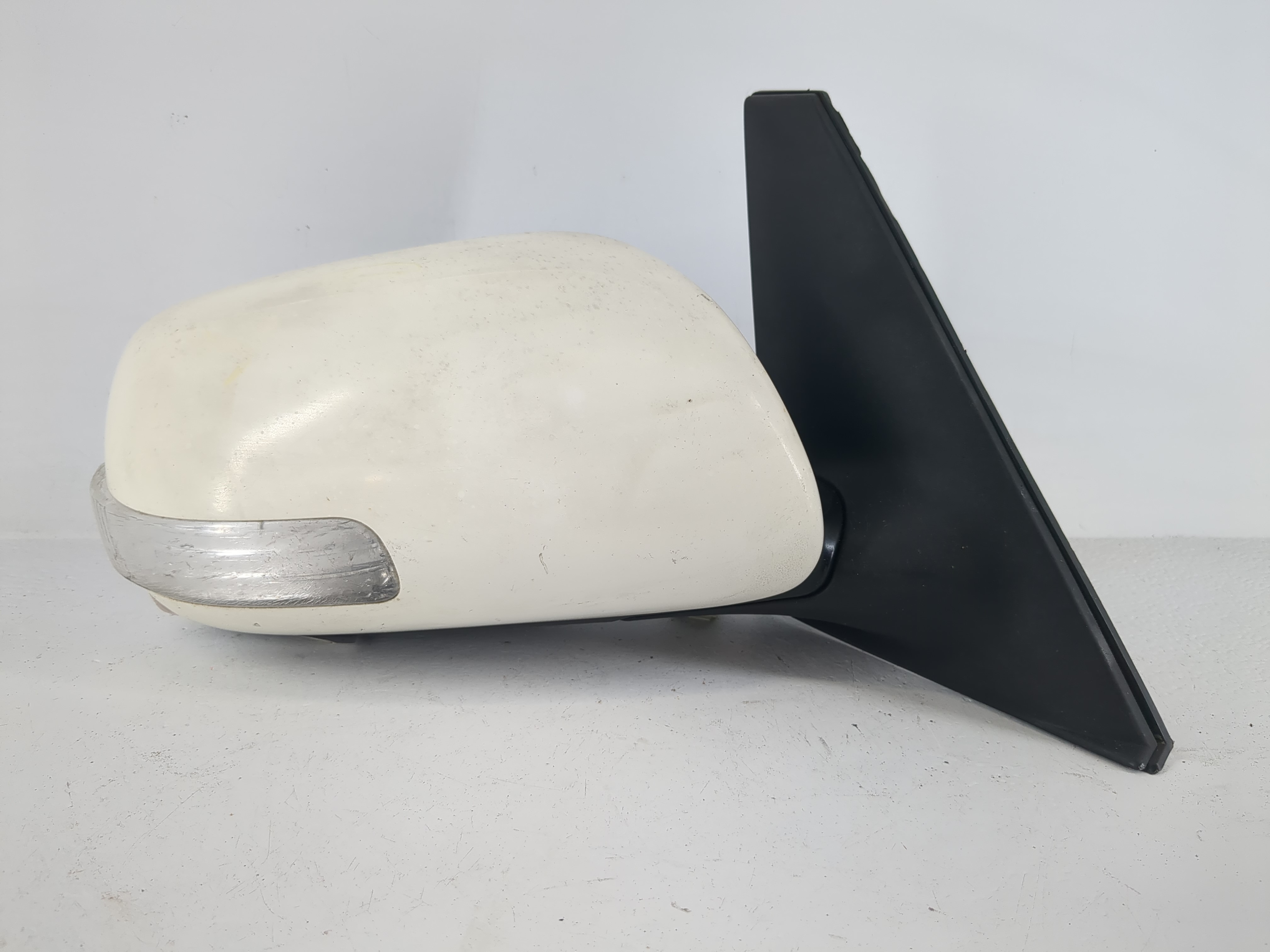 2008-2015 Scion Xb Passenger Right Side View Power Door Mirror White 1153738 - Oemusedautoparts1.com
