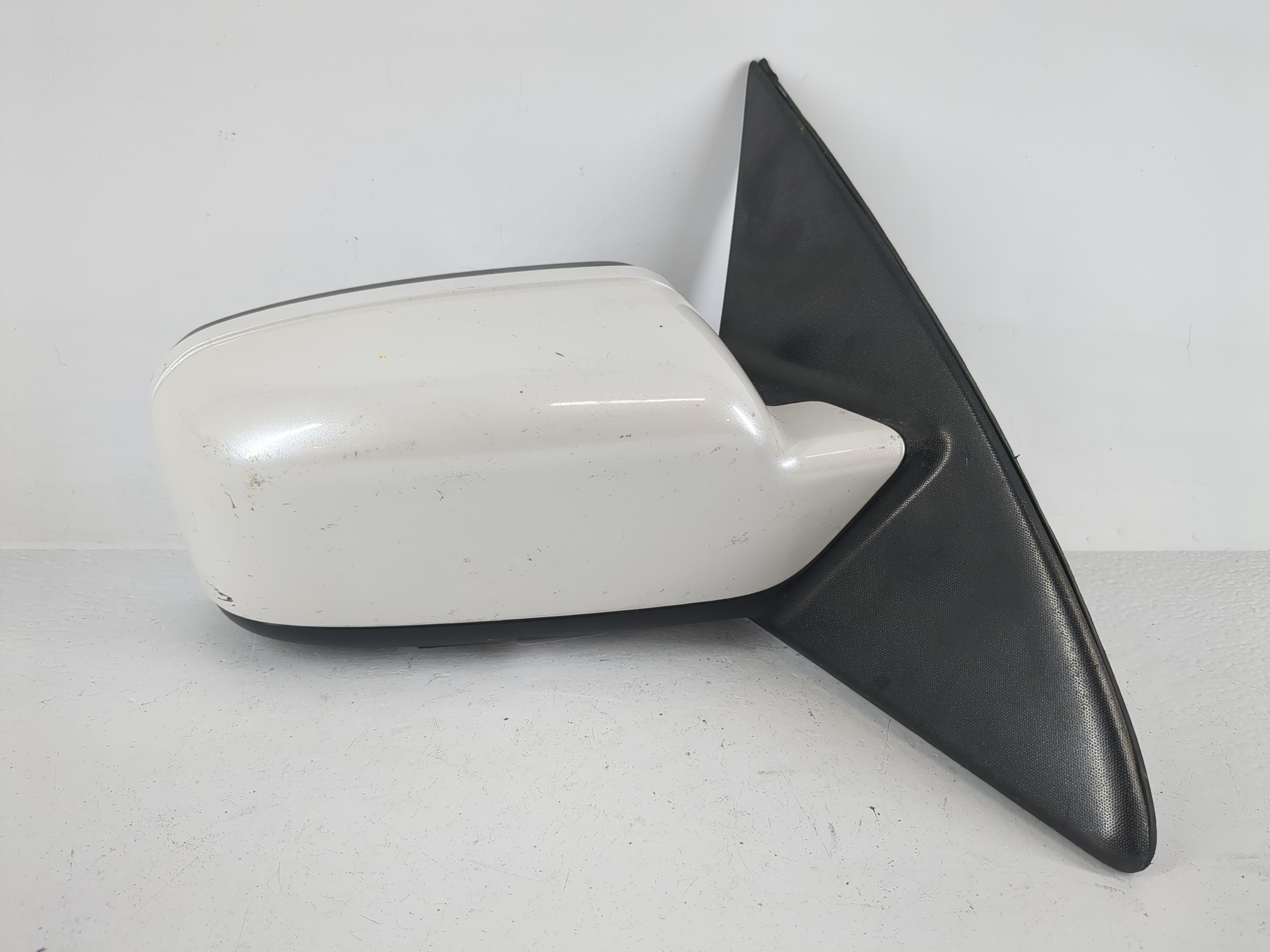 2011-2012 Ford Fusion Passenger Right Side View Power Door Mirror White 1153749 - Oemusedautoparts1.com