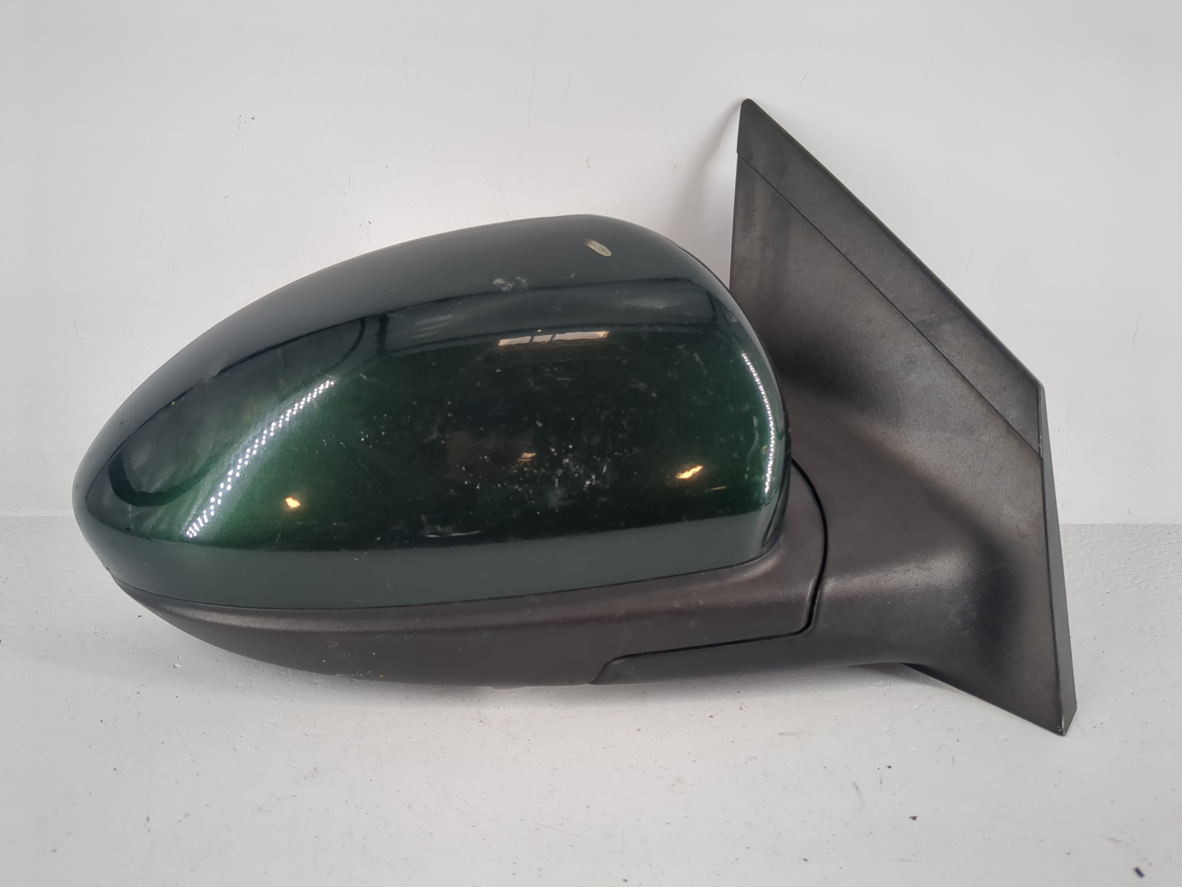 2011-2016 Chevrolet Cruze Passenger Right Side View Power Door Mirror 1153754 - Oemusedautoparts1.com