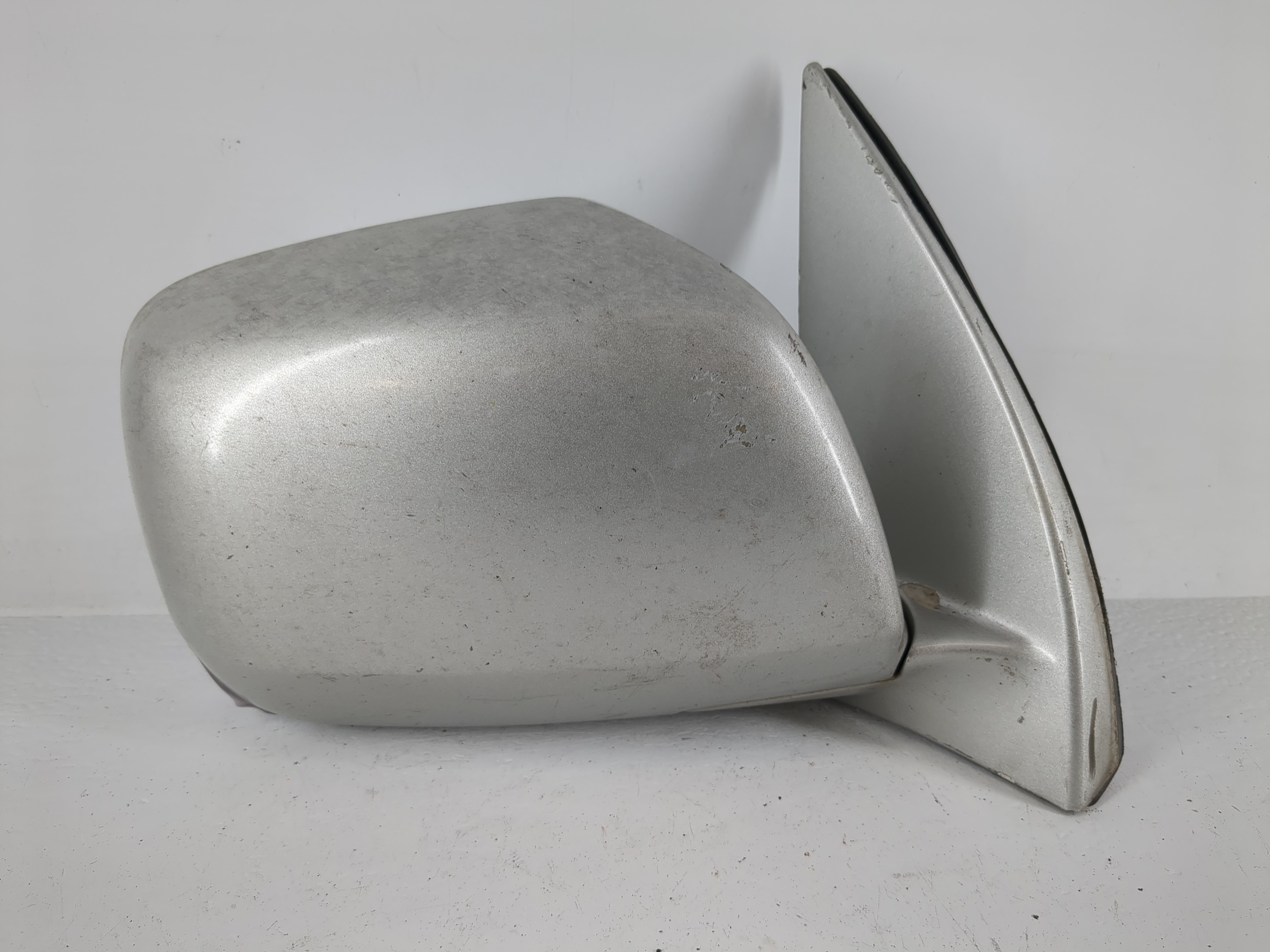 2001-2007 Toyota Highlander Passenger Right Side View Power Door Mirror 1153761 - Oemusedautoparts1.com