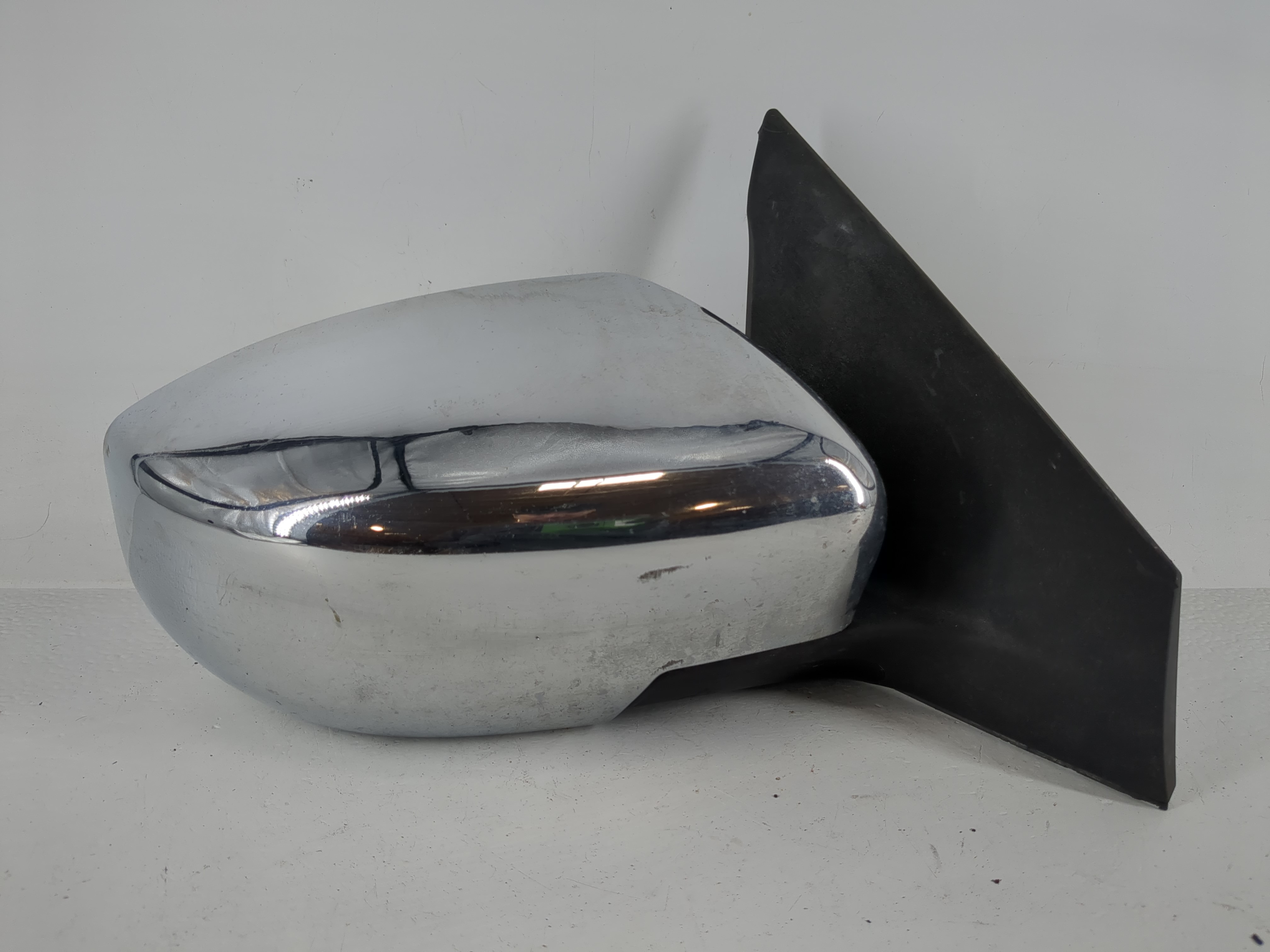 2013-2015 Nissan Sentra Driver Left Side View Power Door Mirror Chrome 1153772 - Oemusedautoparts1.com
