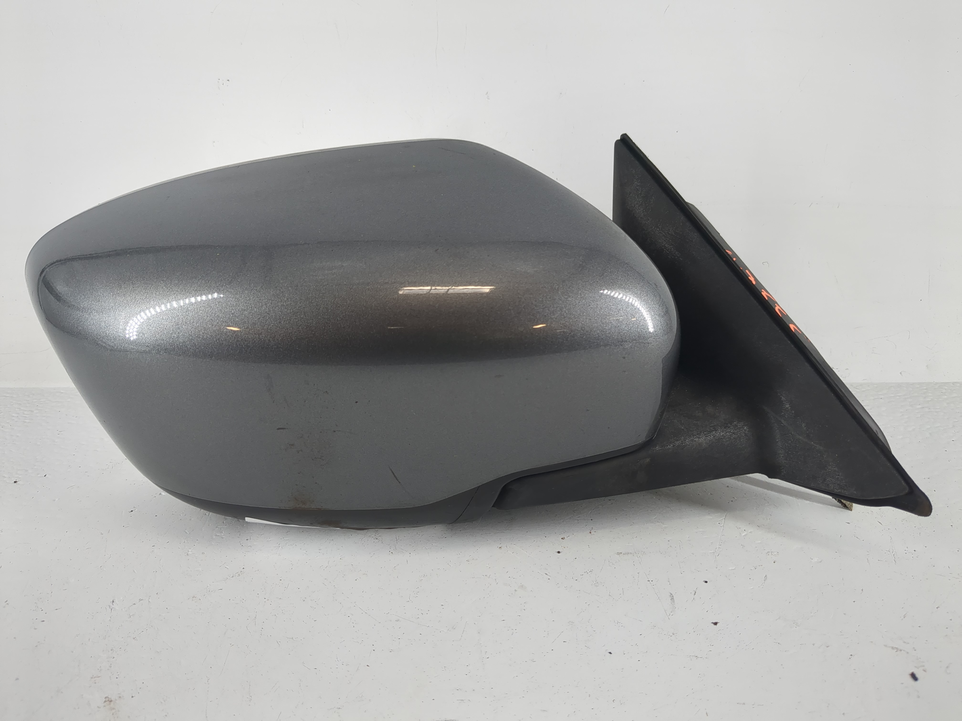2016-2020 Nissan Rogue Passenger Right Side View Power Door Mirror Grey 1153773 - Oemusedautoparts1.com