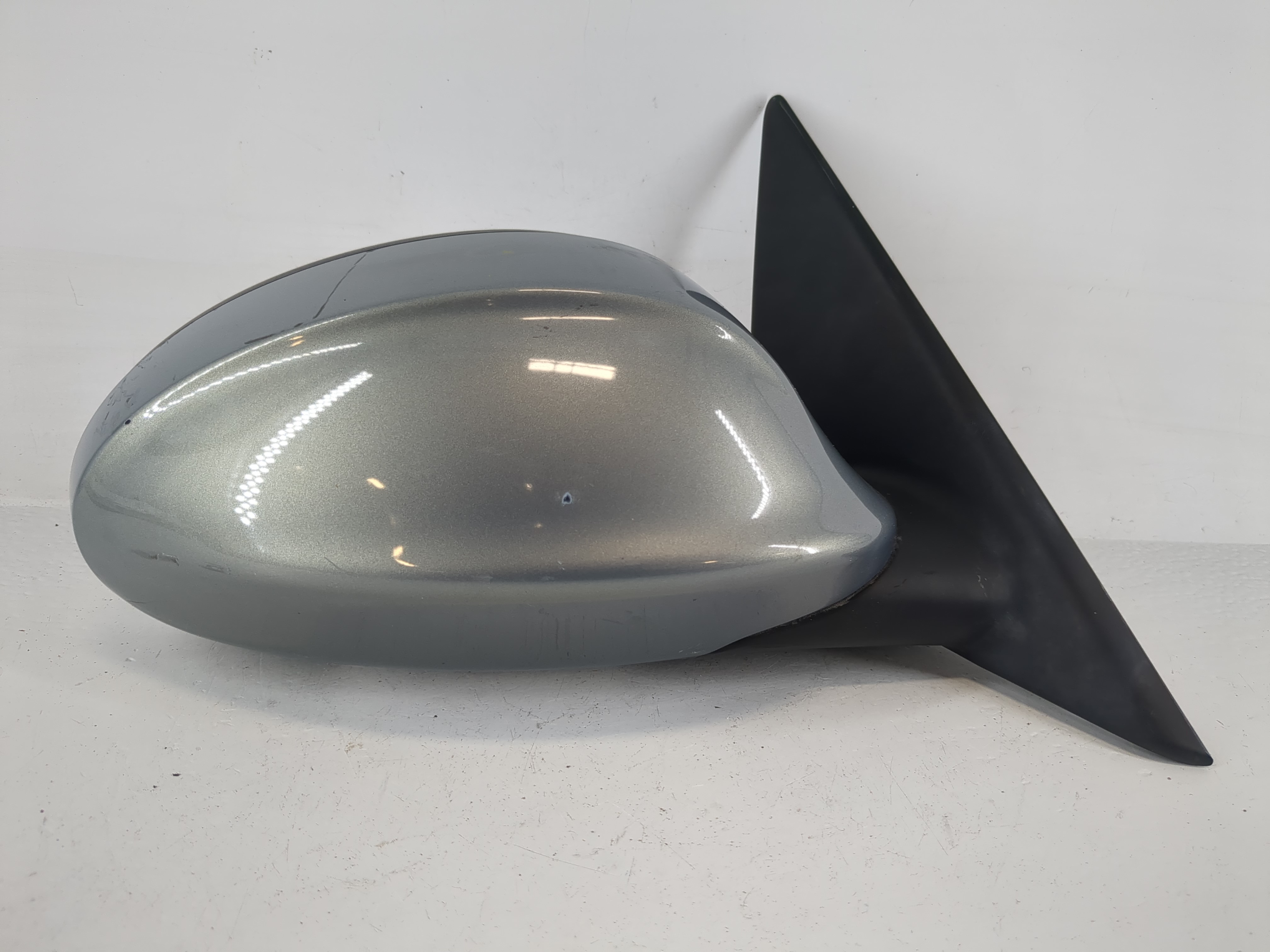 2007-2008 Bmw 328i Passenger Right Side View Manual Door Mirror Silver 1153809 - Oemusedautoparts1.com