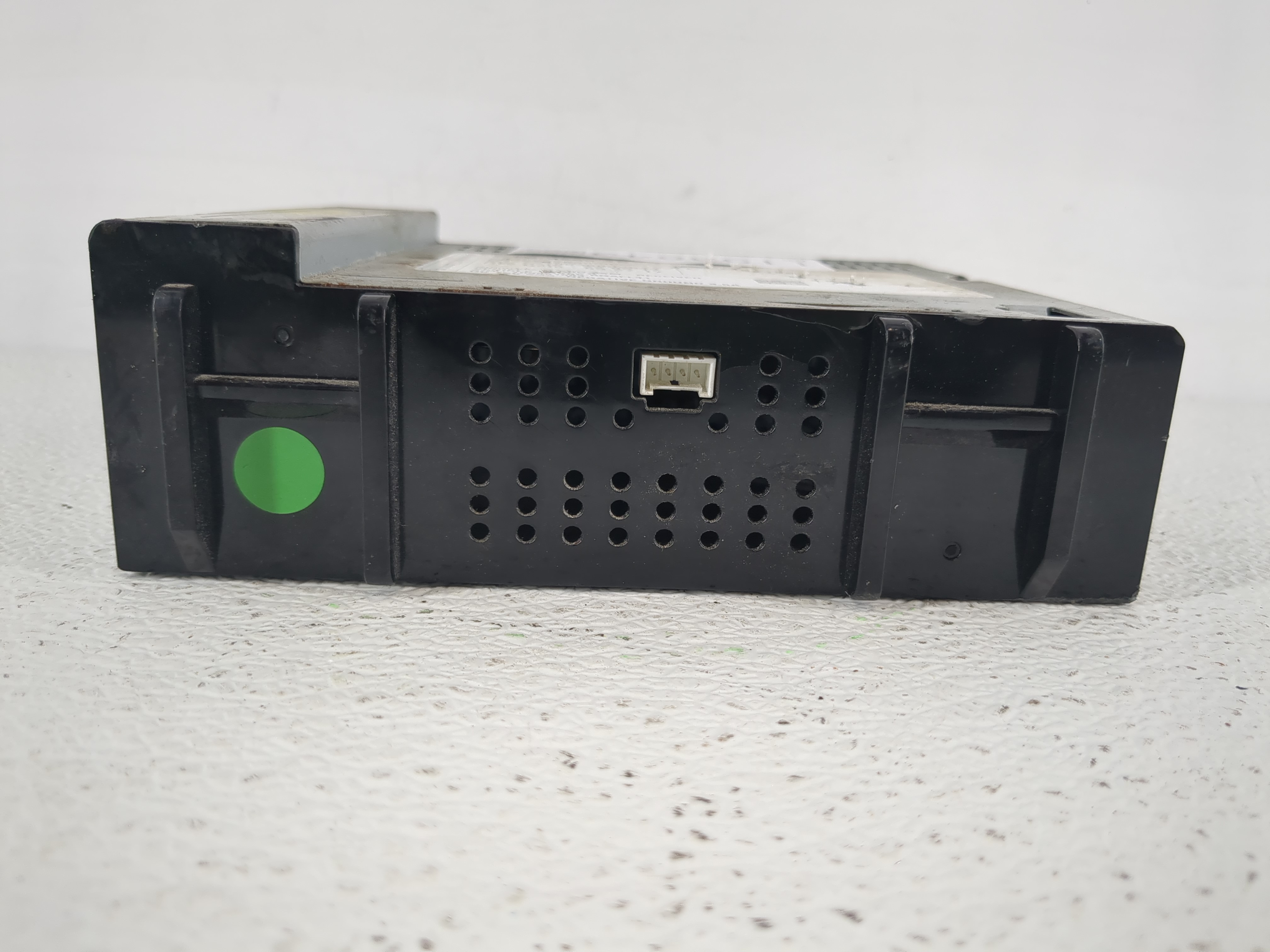 2017-2019 Chevrolet Silverado 1500 Am Fm Cd Player Radio Receiver 1153843 - Oemusedautoparts1.com